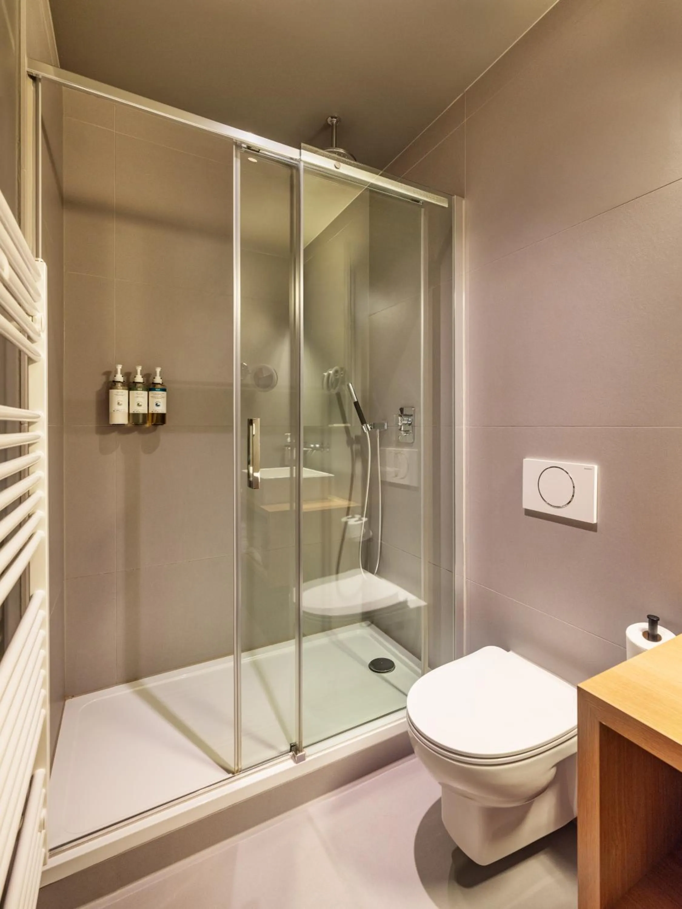 Toilet in Numa Berlin Kudamm