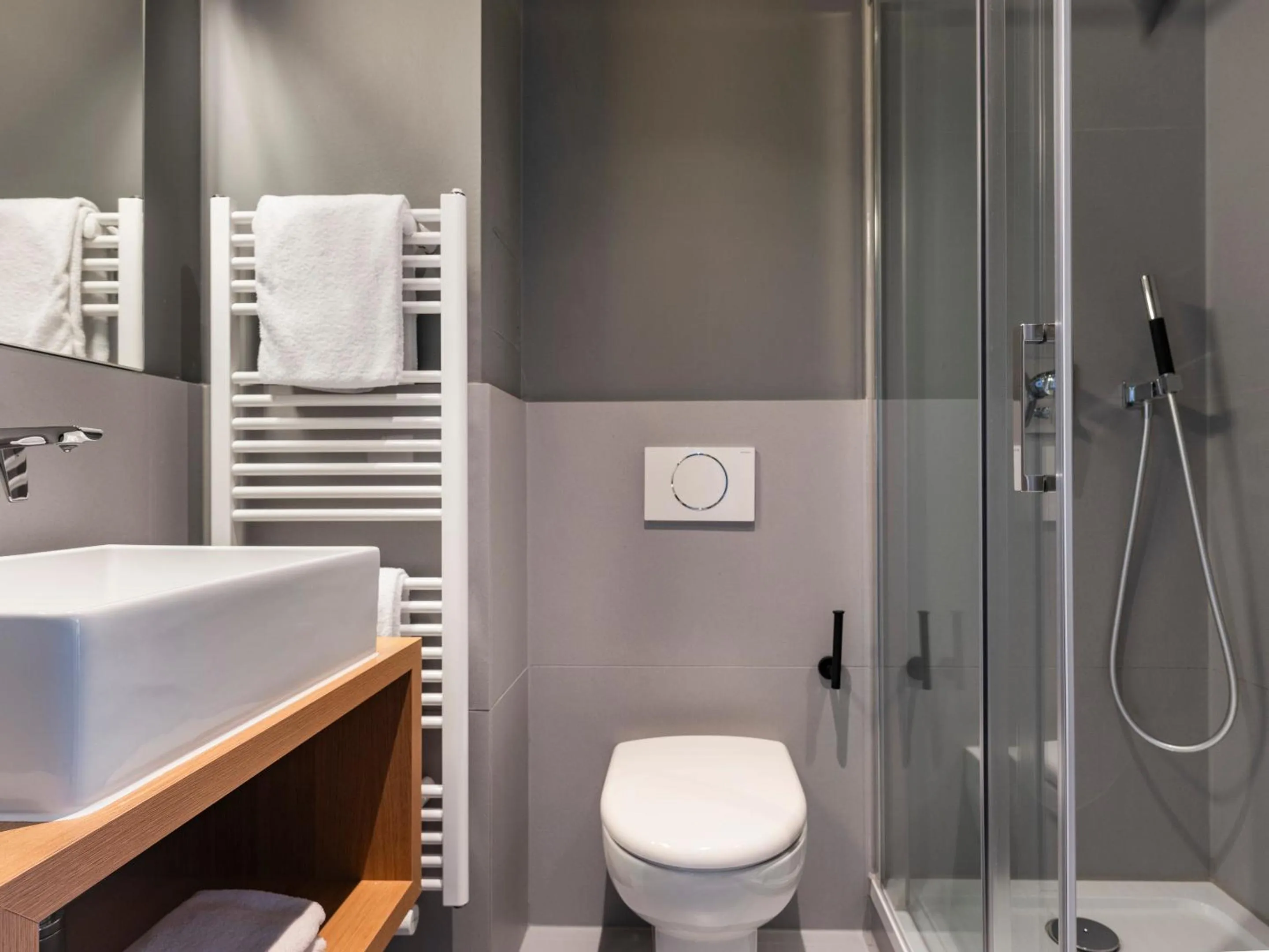 Toilet in about:berlin Hotel