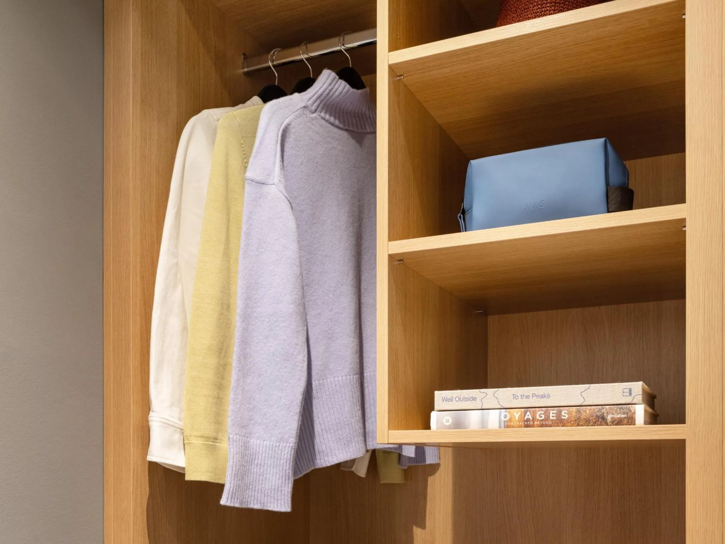 wardrobe in Numa Berlin Kudamm