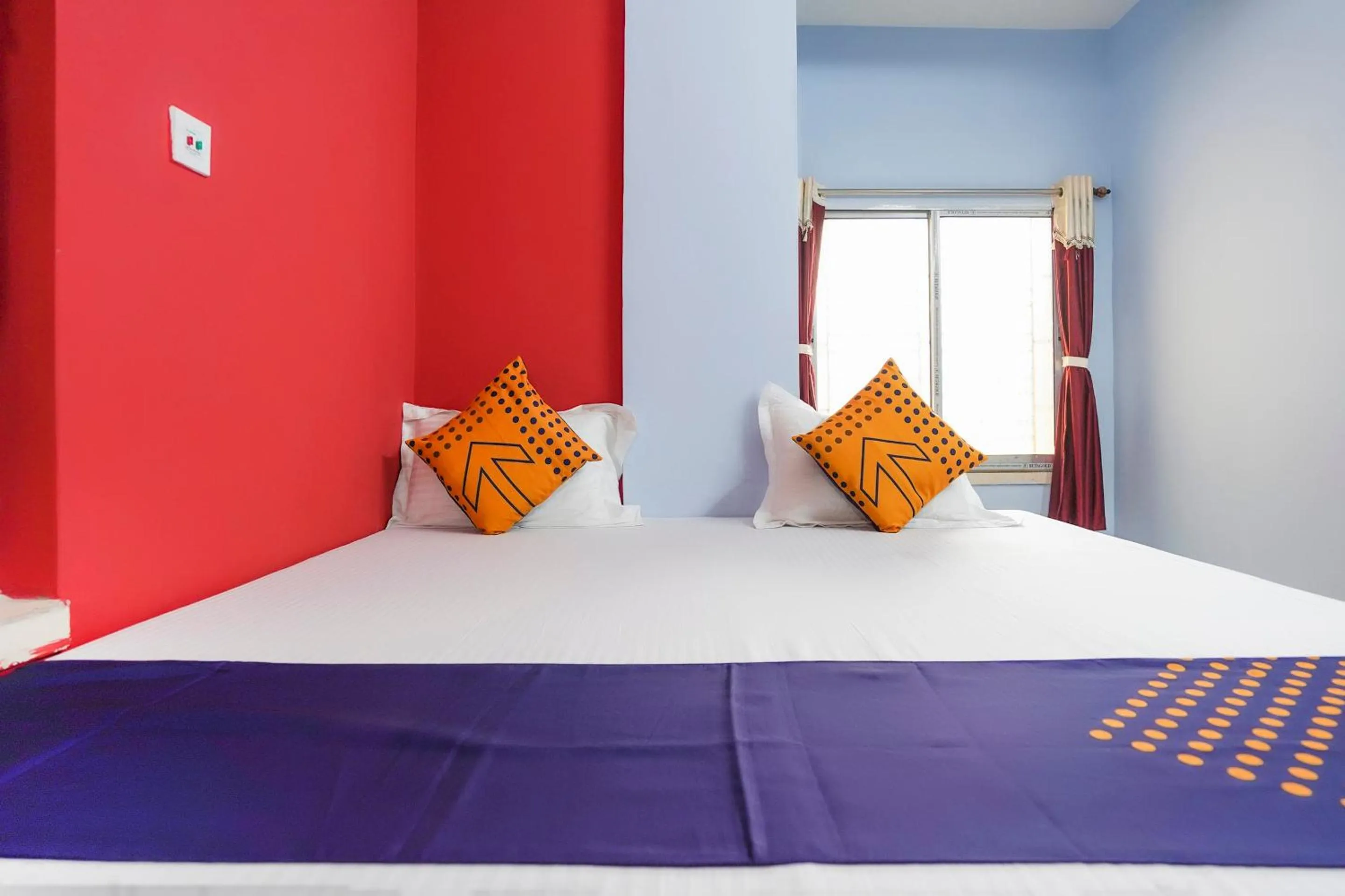 Bedroom, Bed in SPOT ON Silver Green