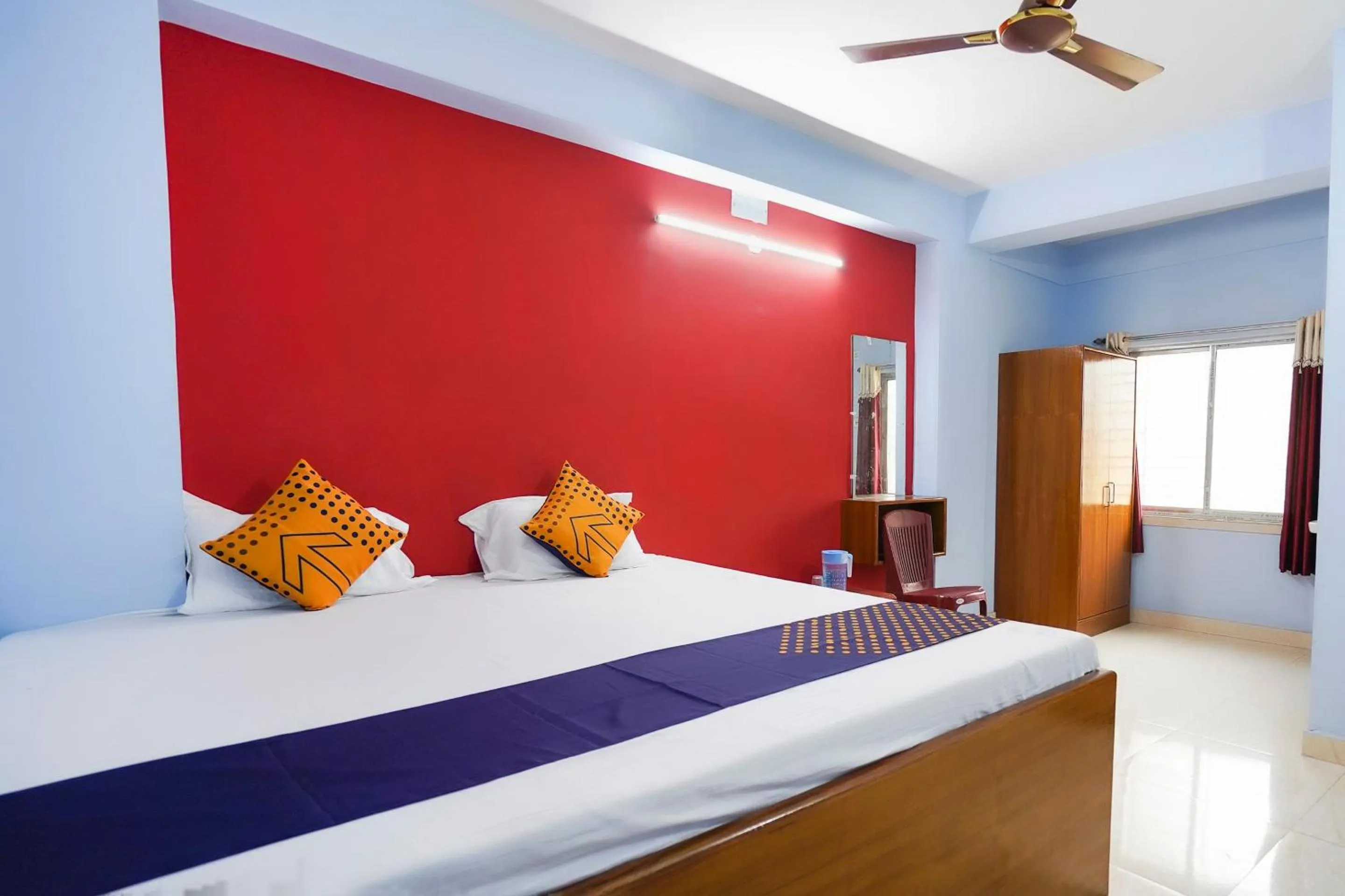 Bedroom, Bed in SPOT ON Silver Green