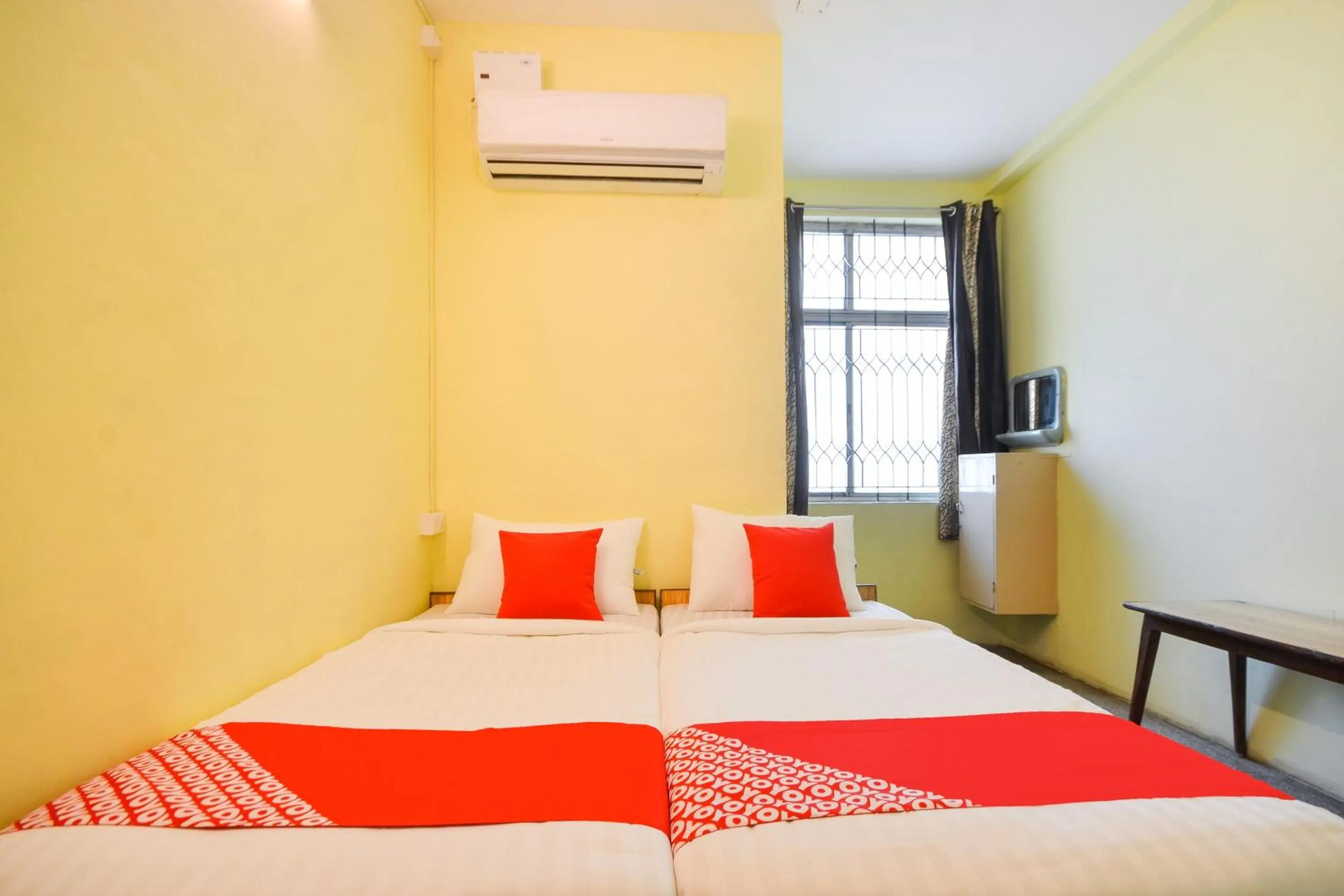 Bedroom, Bed in Super Hotel O Aruljothi Gandhipuram Bus Terminus