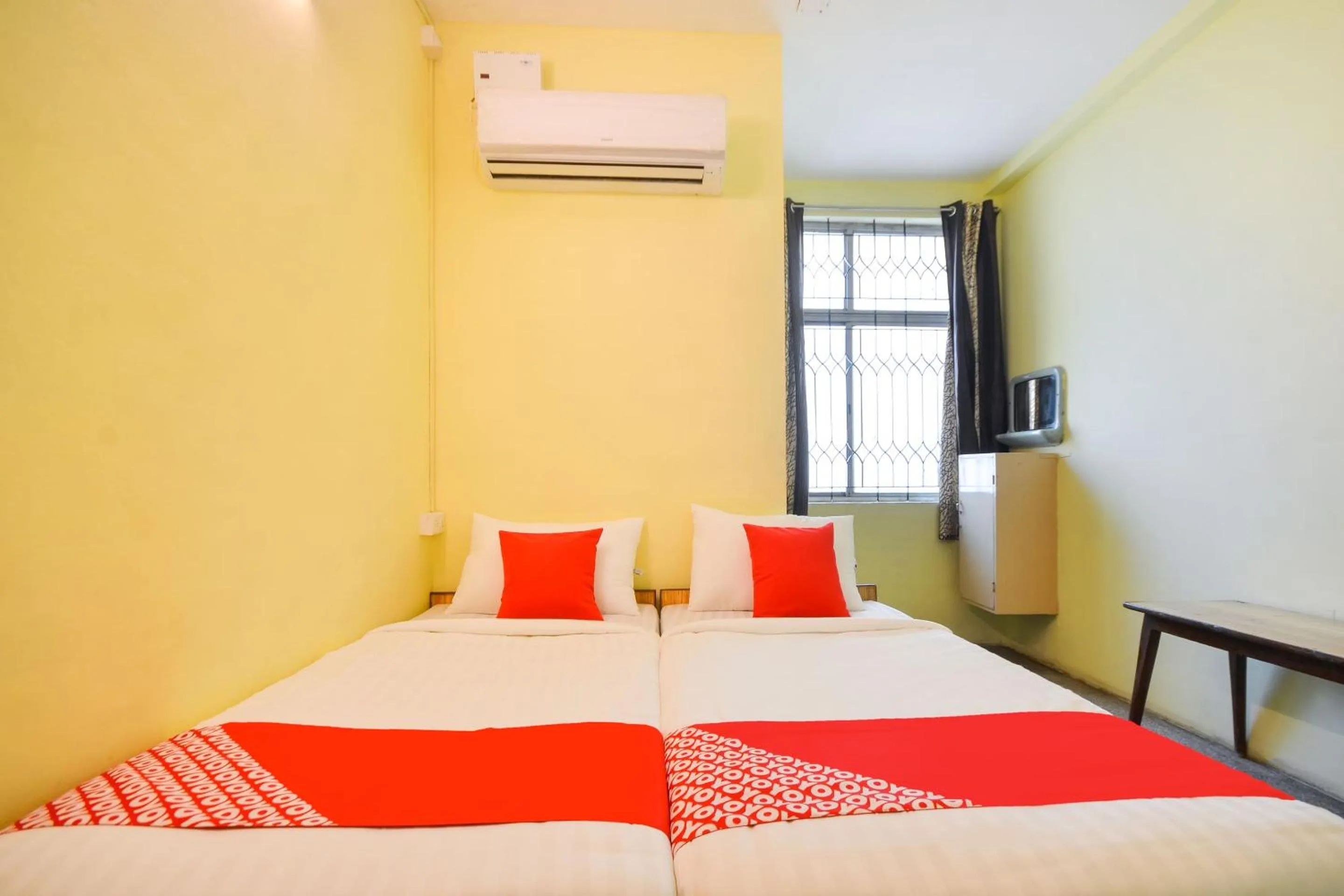 Bedroom, Bed in Super Hotel O Aruljothi Gandhipuram Bus Terminus