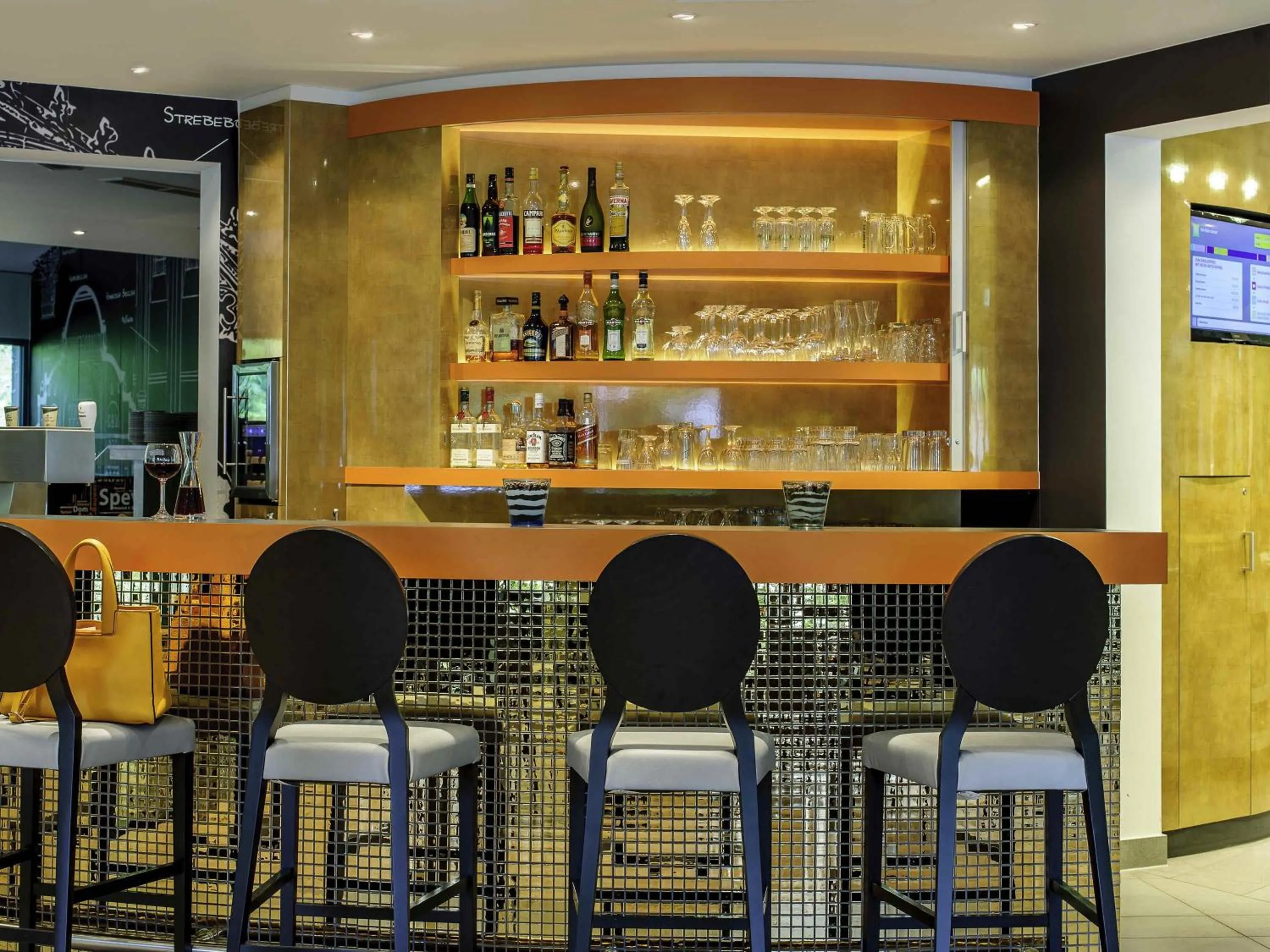 Lounge or bar in ibis Styles Speyer