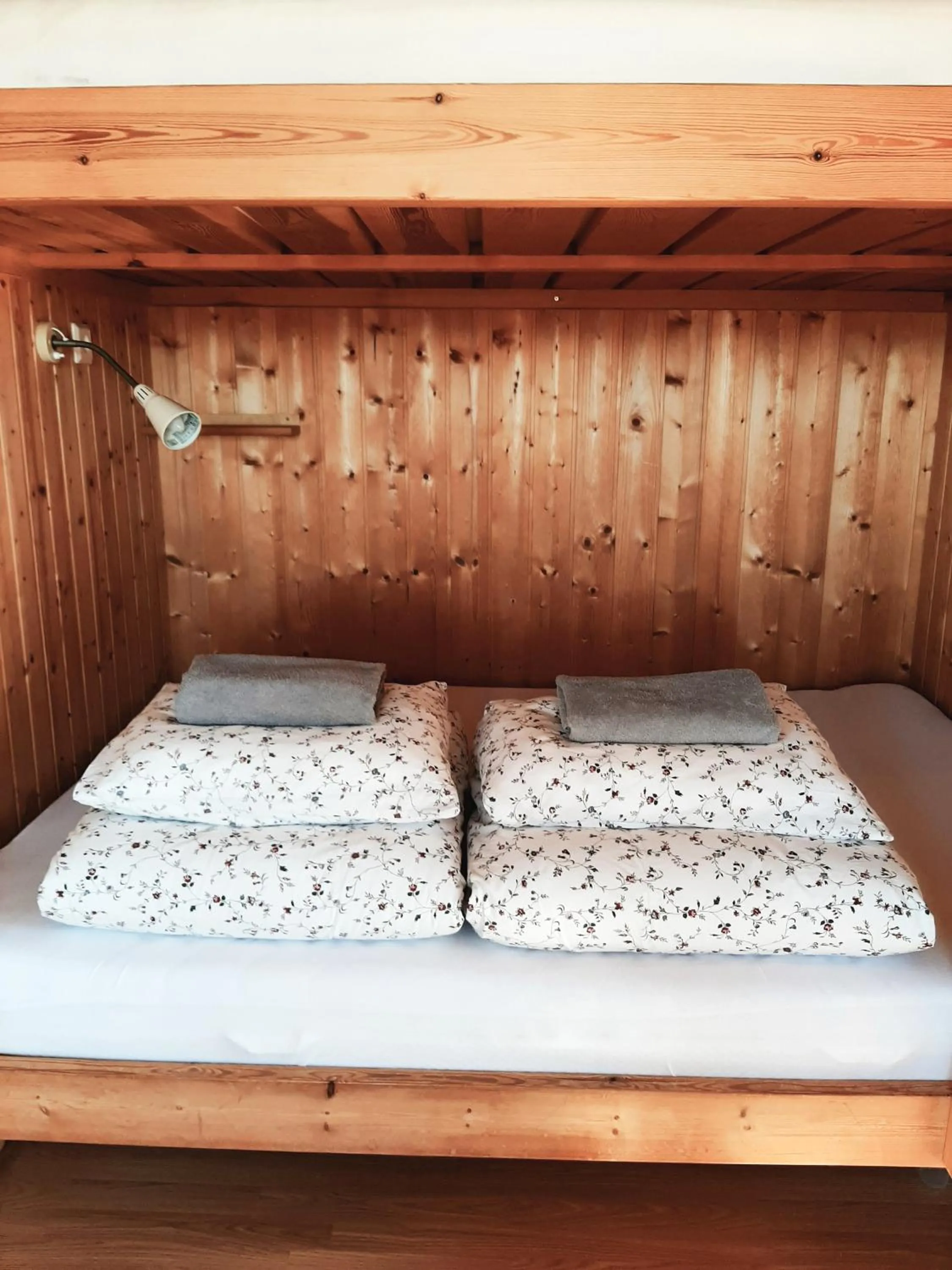 bunk bed, Bed in Lambhus Glacier View Cabins
