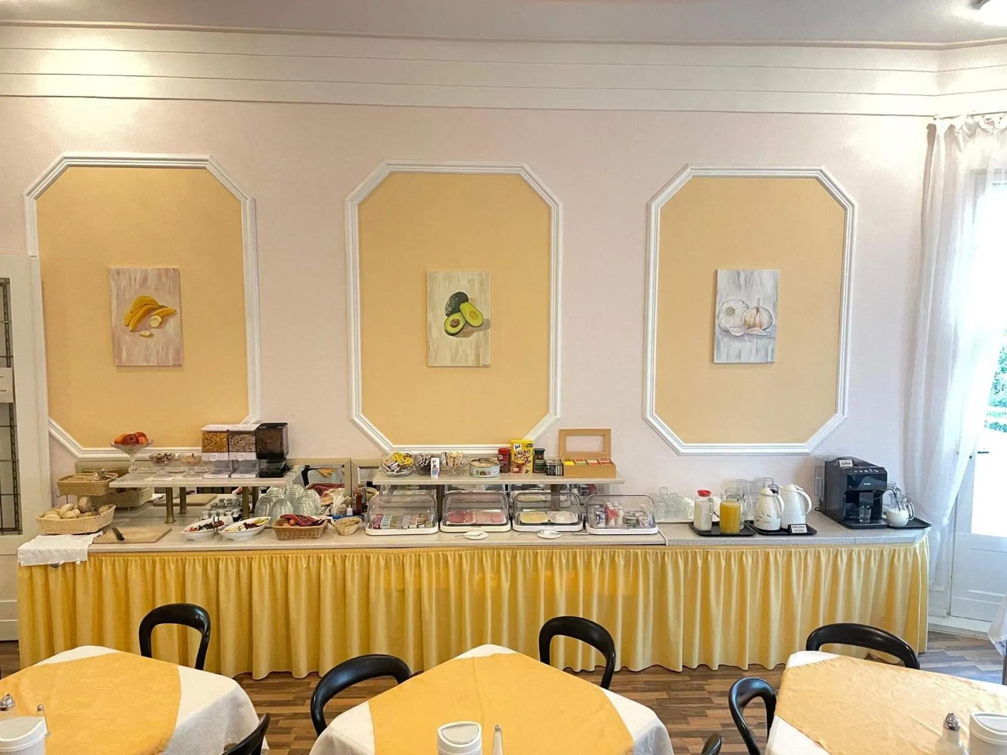 Food and drinks in Hotel Castell am Kurfürstendamm