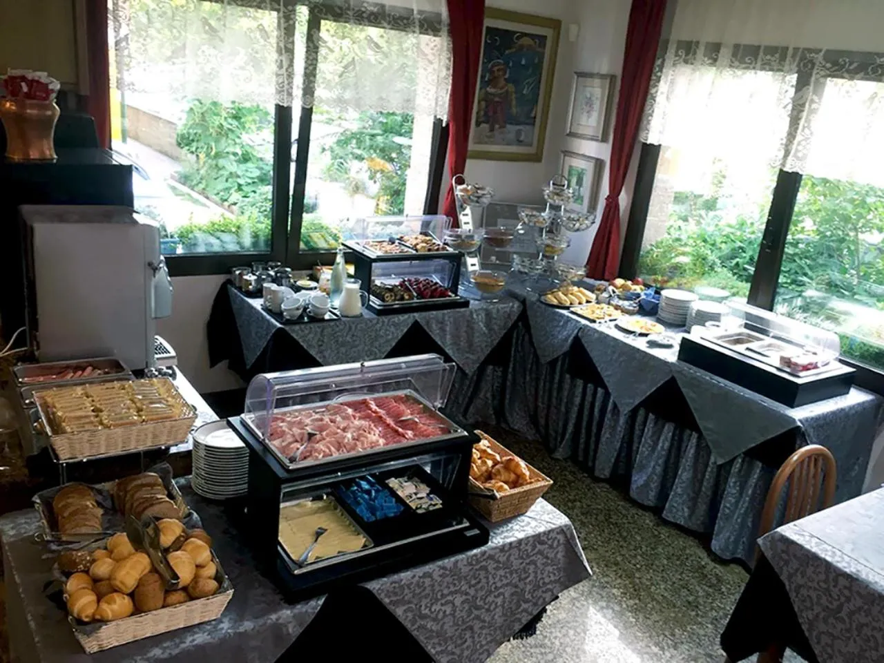 Restaurant/places to eat in Hotel Ondina