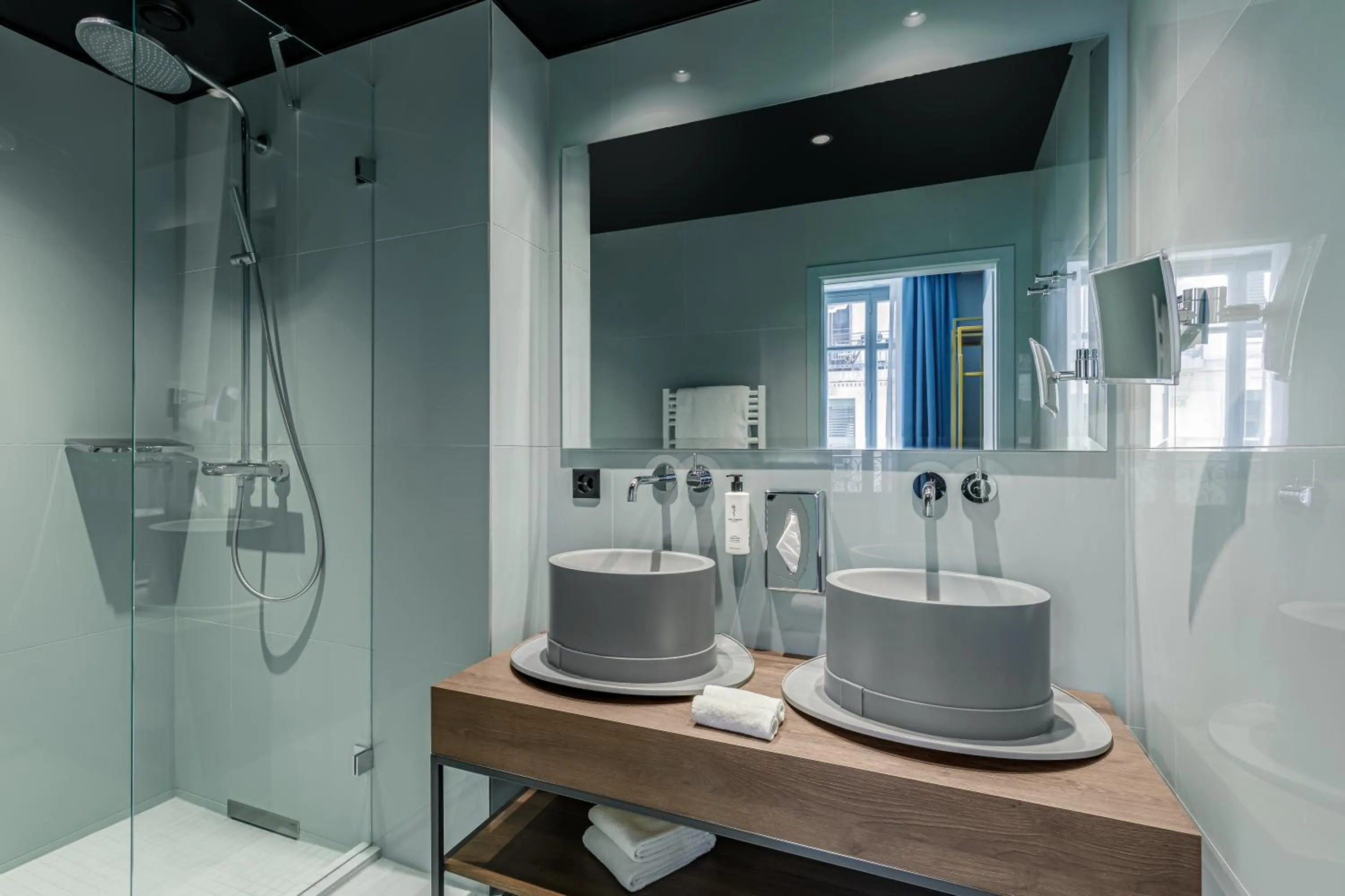 Shower in Marmont Hotel