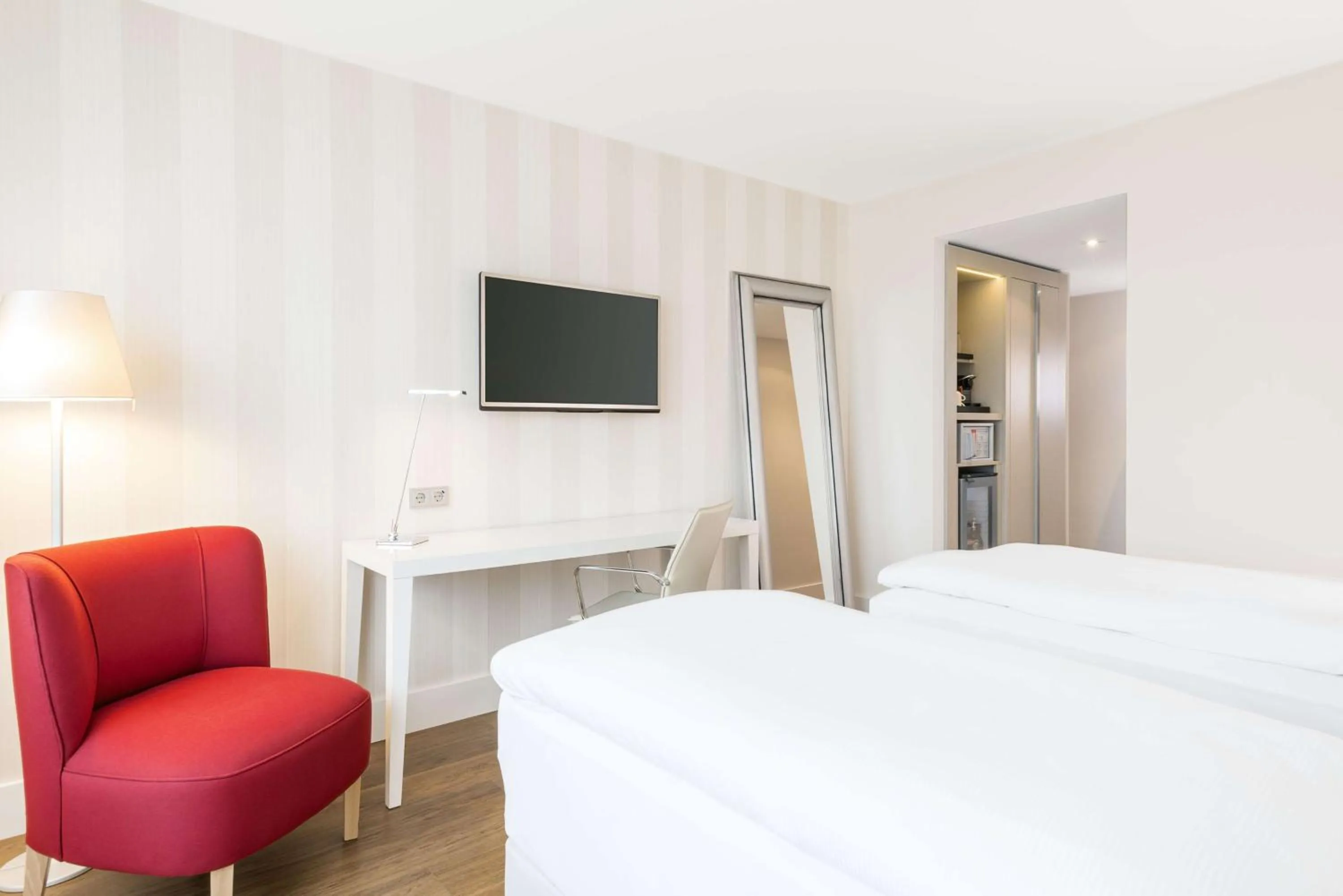 Bedroom, Bed in NH Collection Köln Mediapark