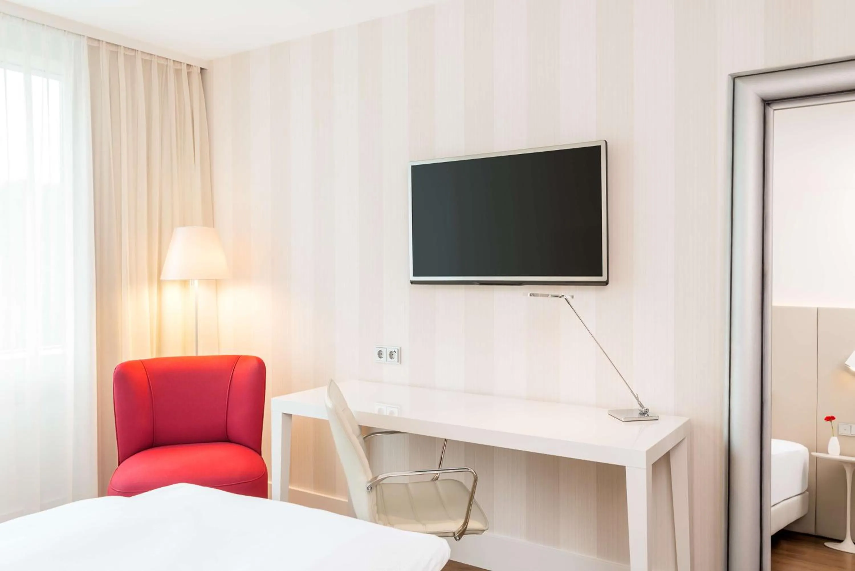 Bedroom, Bed in NH Collection Köln Mediapark