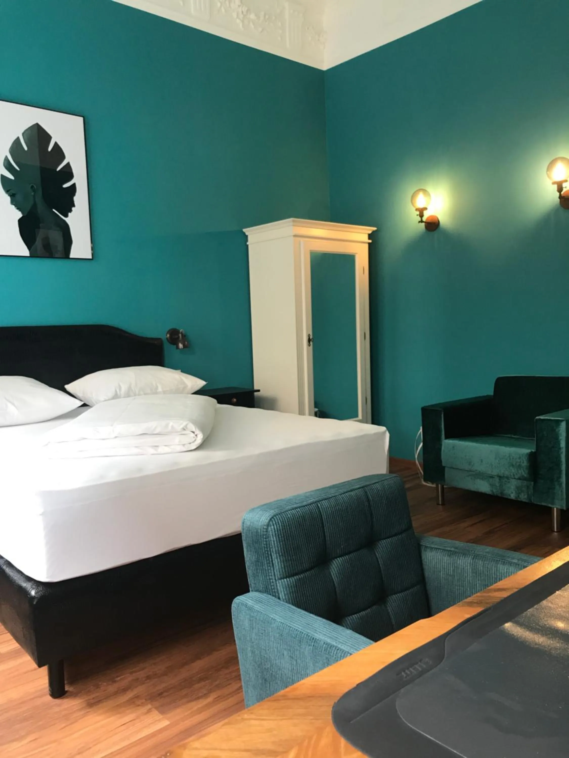 Photo of the whole room, Bed in SmartHotel Mystique Self check-in