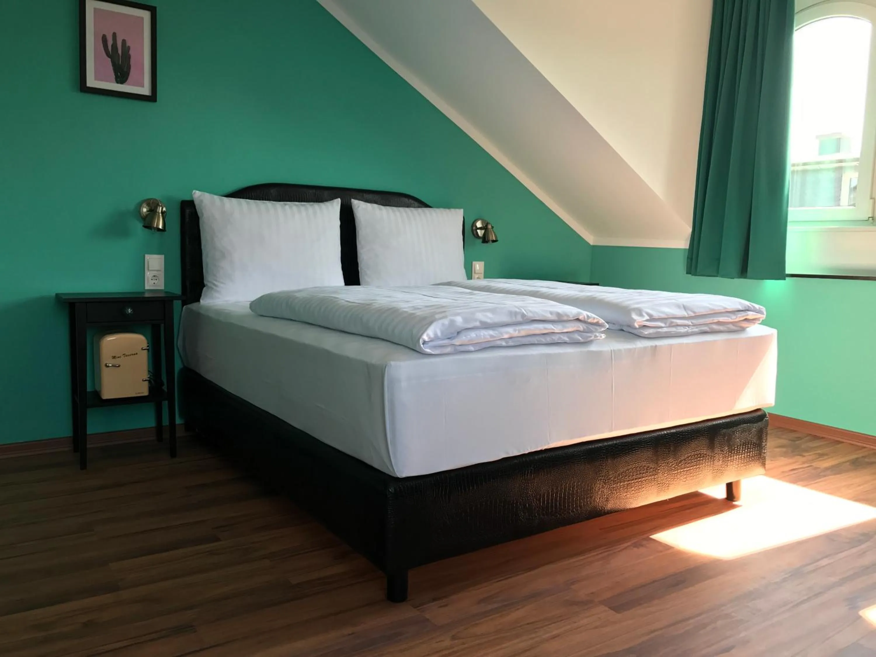 Photo of the whole room, Bed in SmartHotel Mystique Self check-in