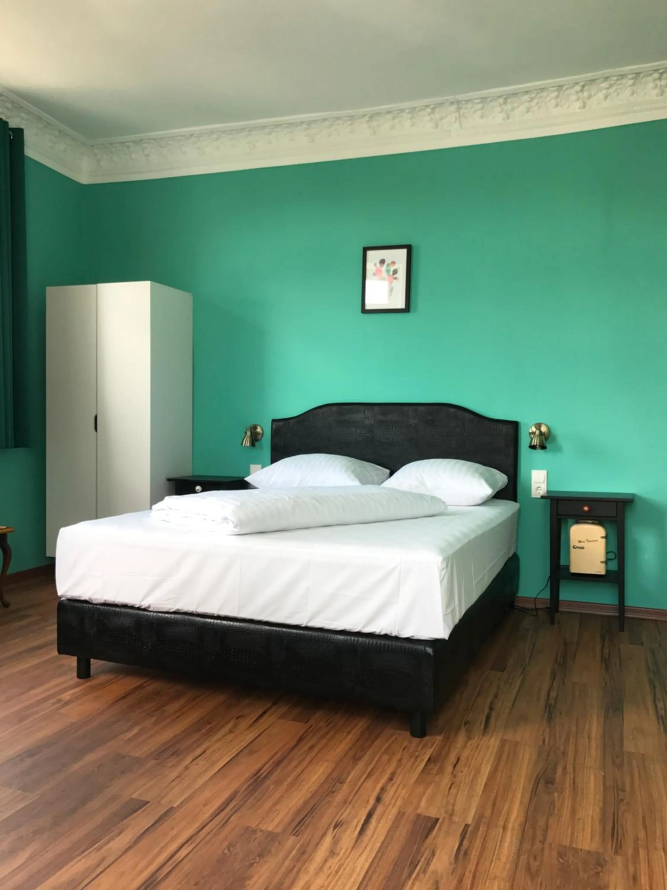 Photo of the whole room, Bed in SmartHotel Mystique Self check-in