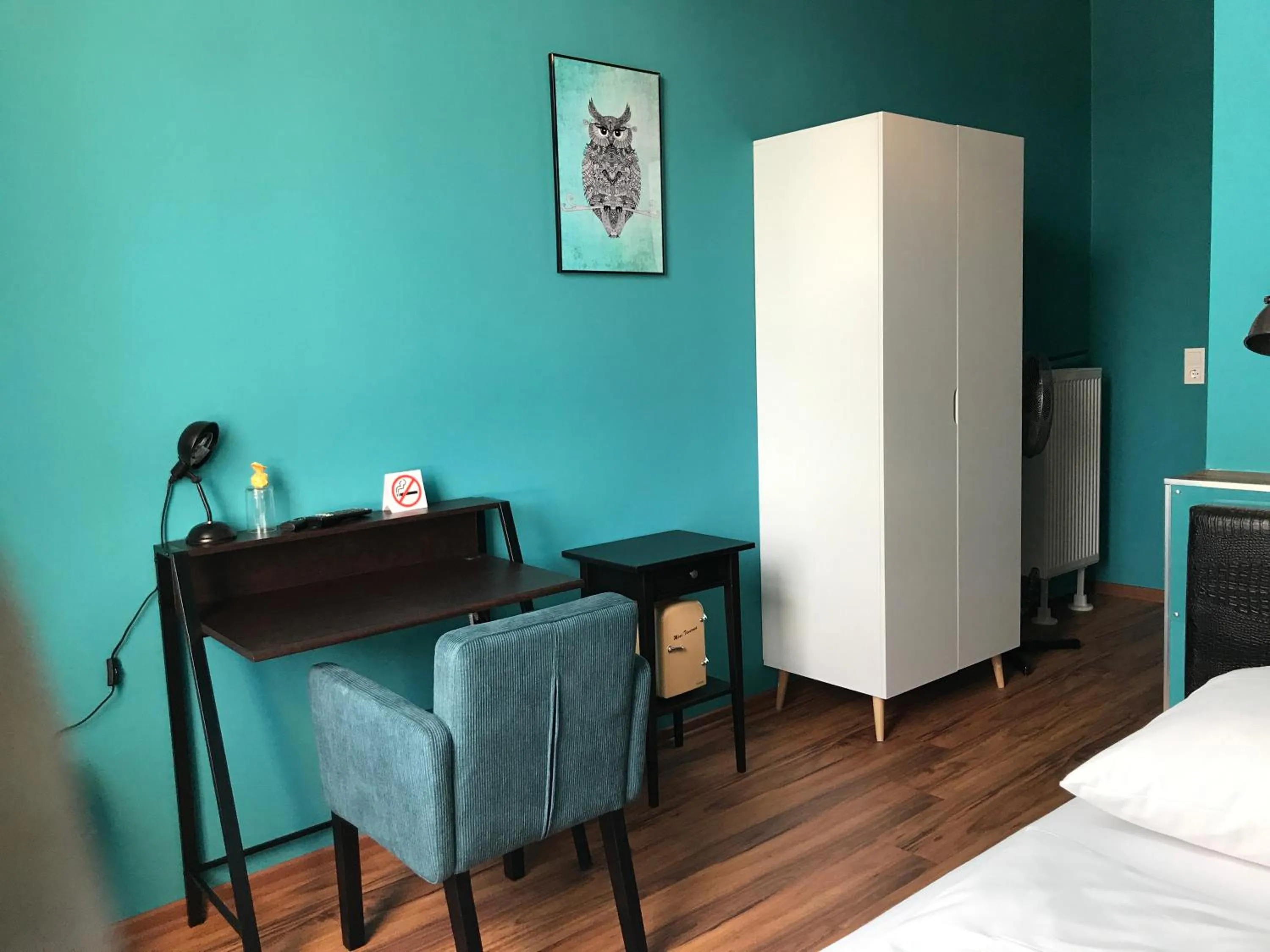 Photo of the whole room, Bed in SmartHotel Mystique Self check-in