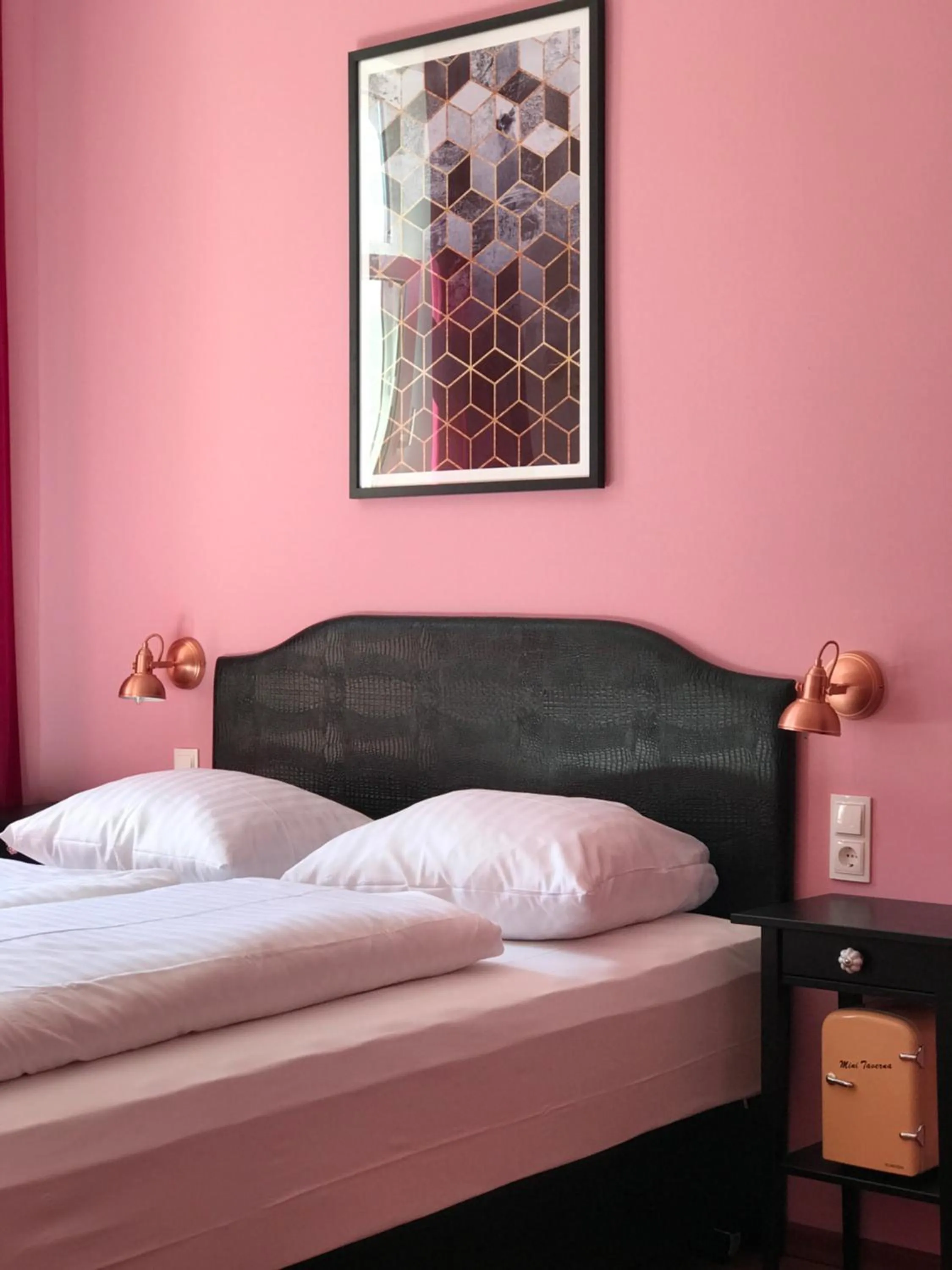 Photo of the whole room, Bed in SmartHotel Mystique Self check-in