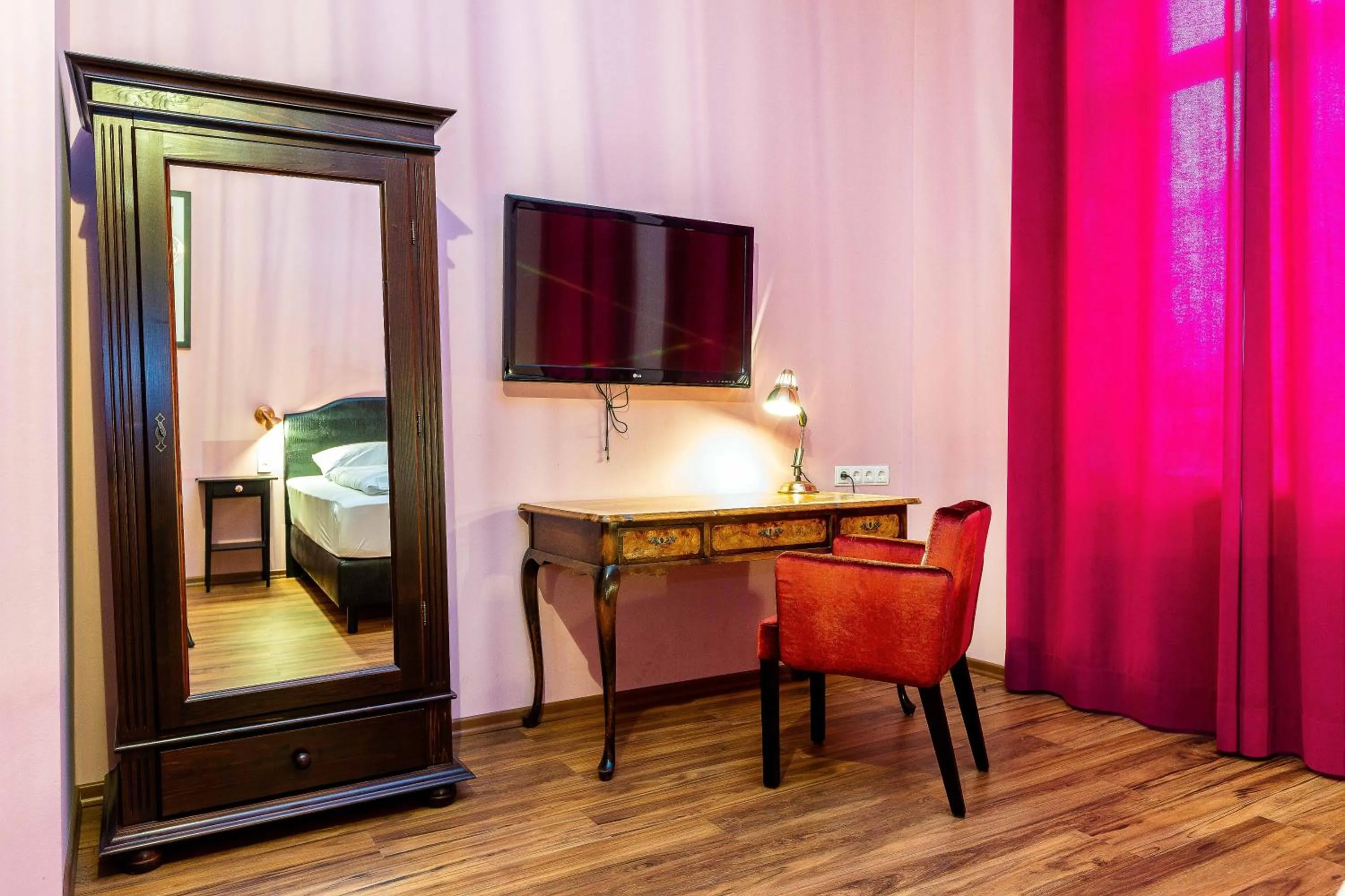 TV and multimedia in SmartHotel Mystique Self check-in