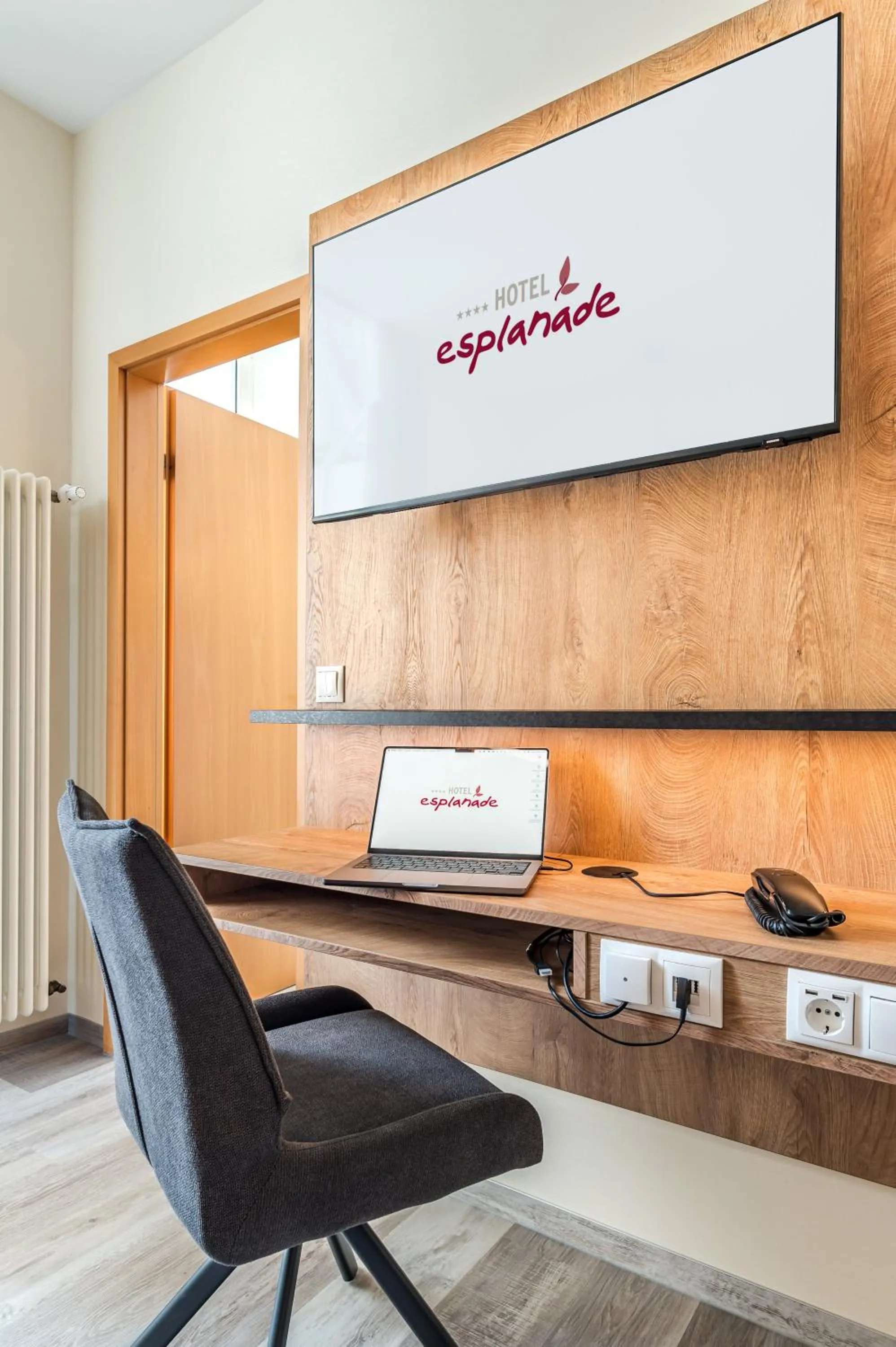 TV and multimedia in Hotel Esplanade Dortmund