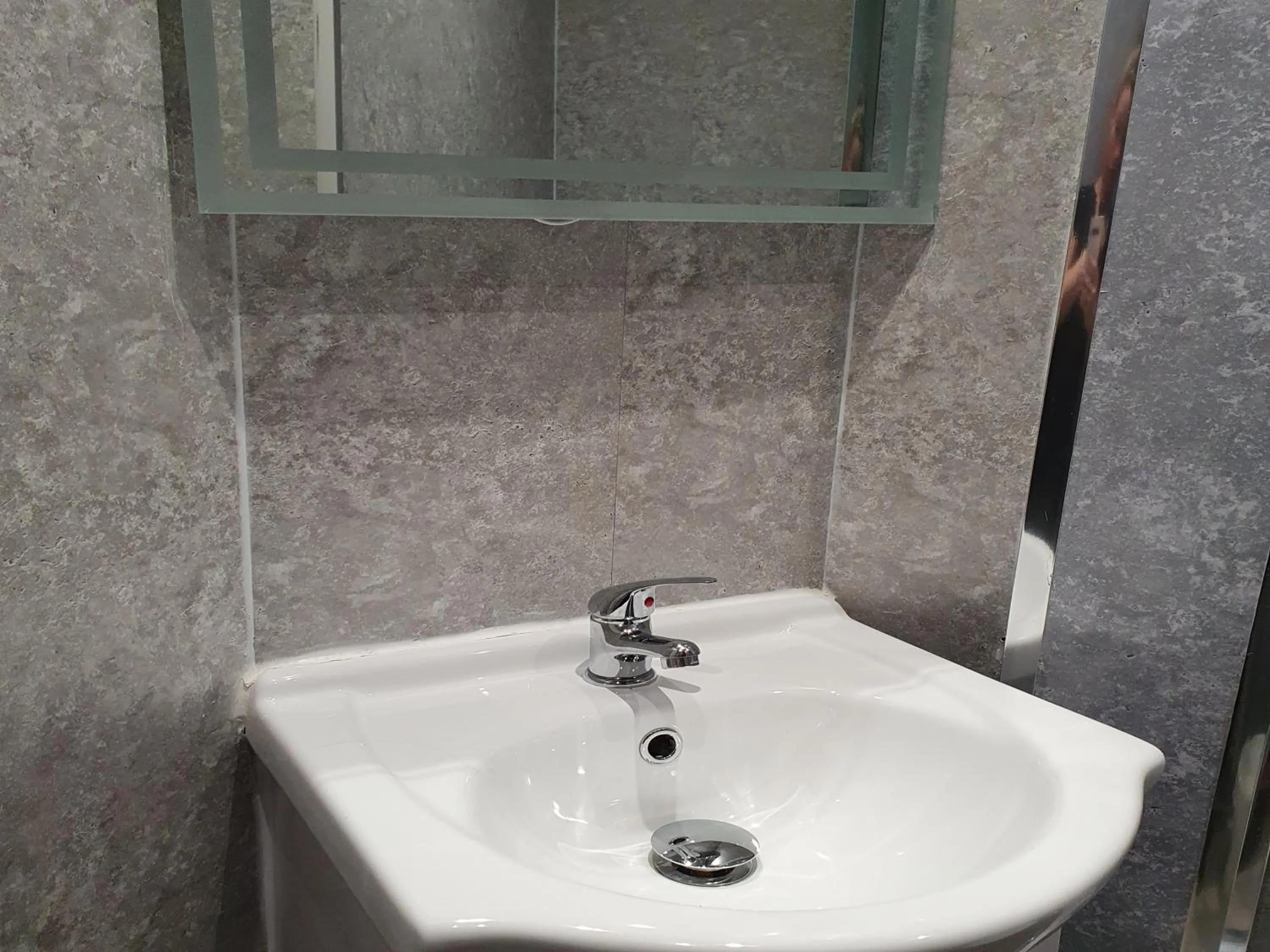 South Beach Kings Promenade Hotel