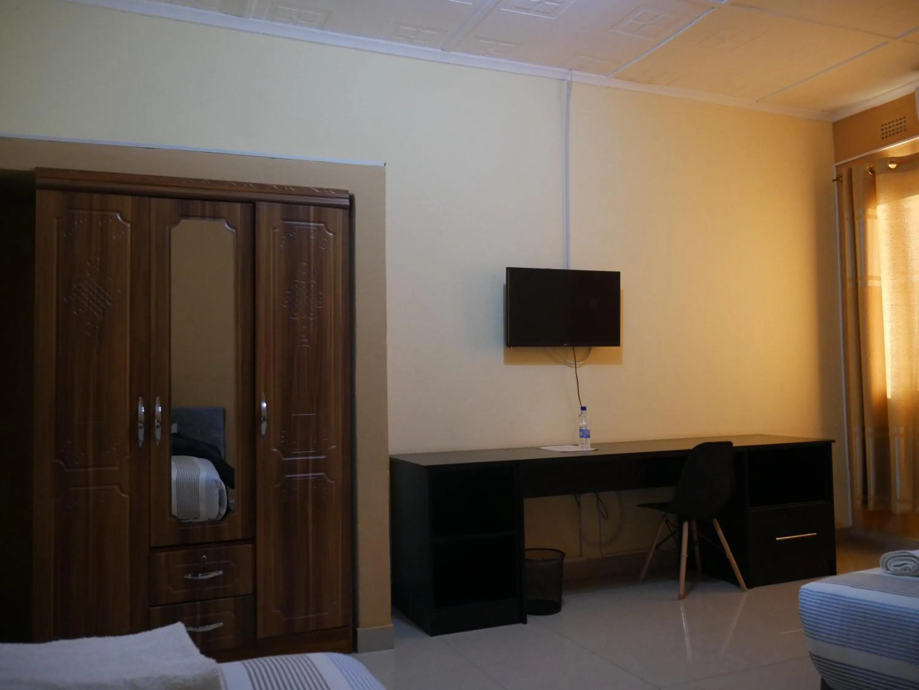 TV and multimedia, Bed in THE ESCAPE LODGE