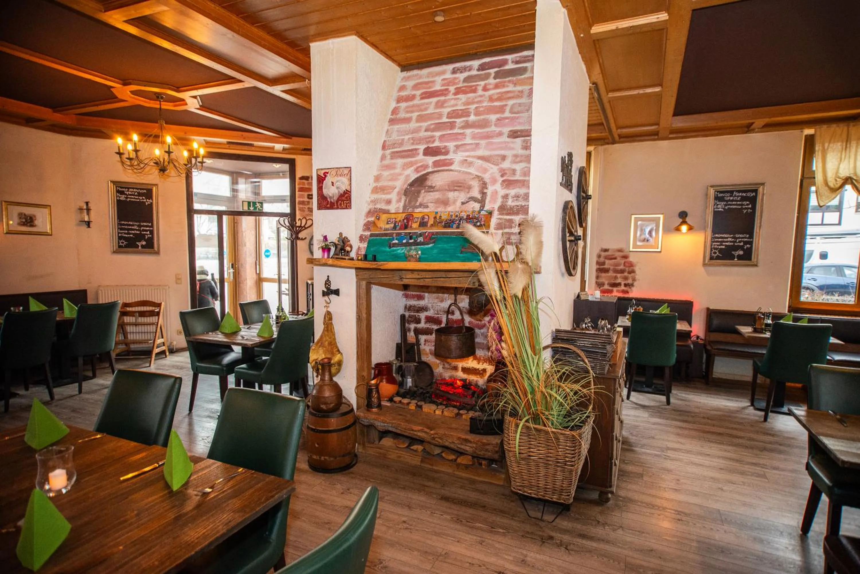 Restaurant/places to eat in Hotel Perlach Allee by Blattl