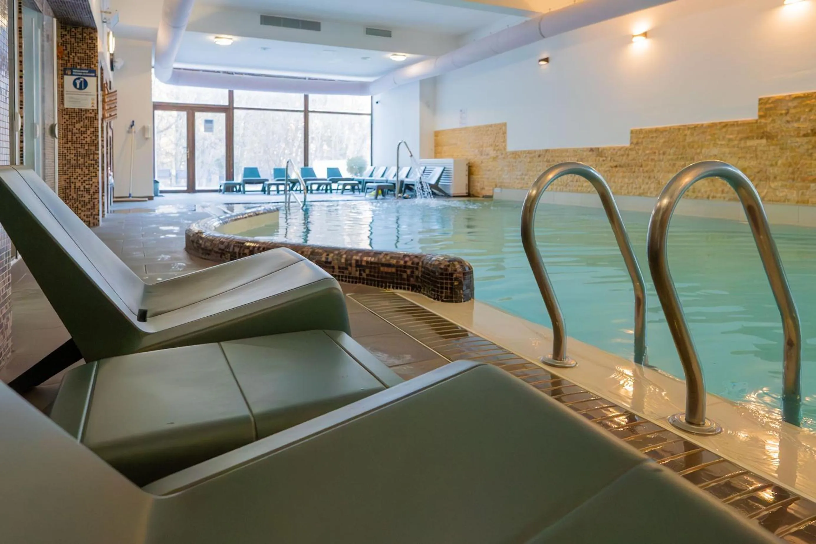 Swimming pool in Hotel TISA