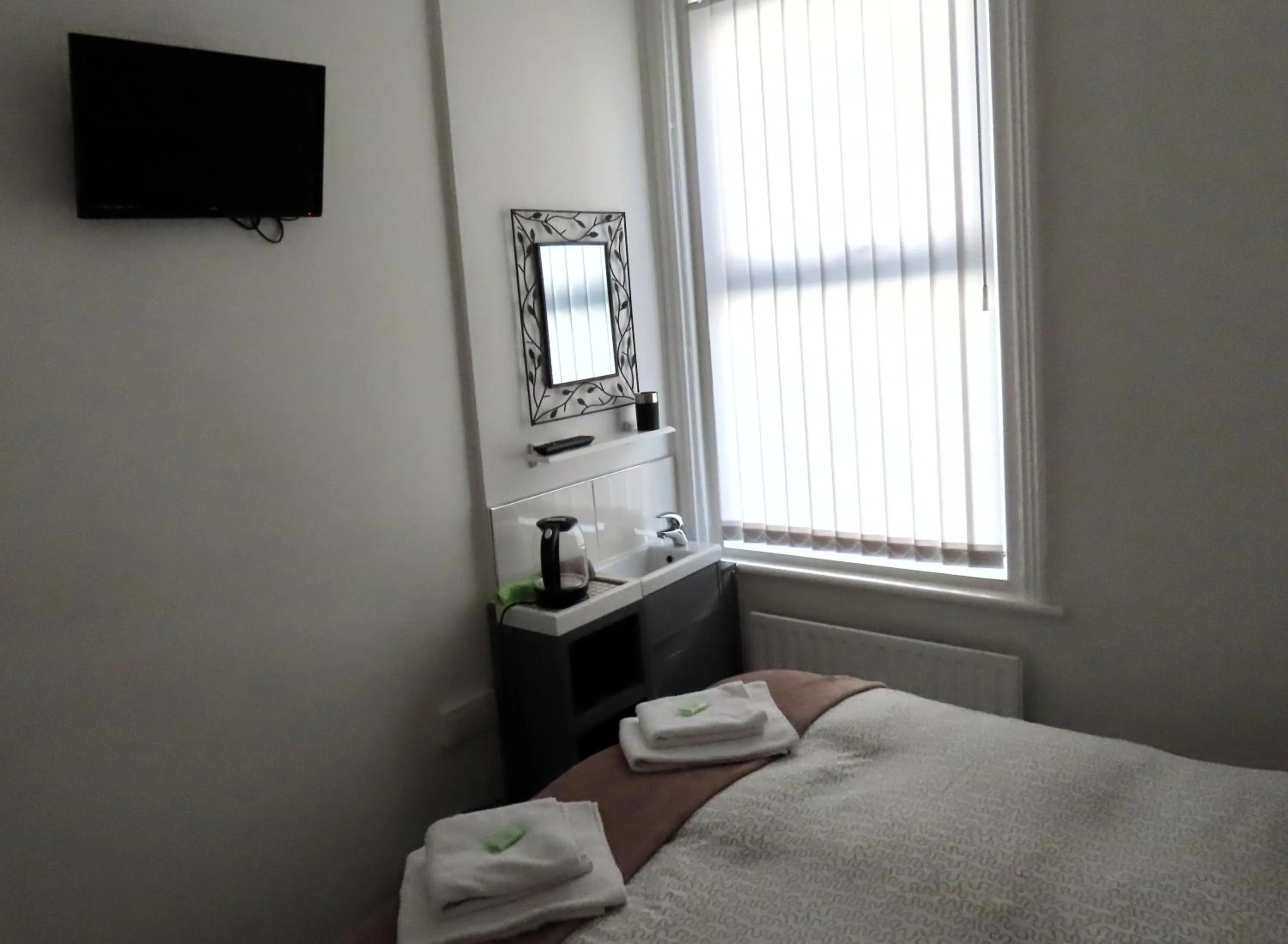 Bed in Willin House Hotel