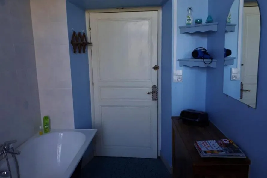 Bathroom in La Cure du Maine Charles