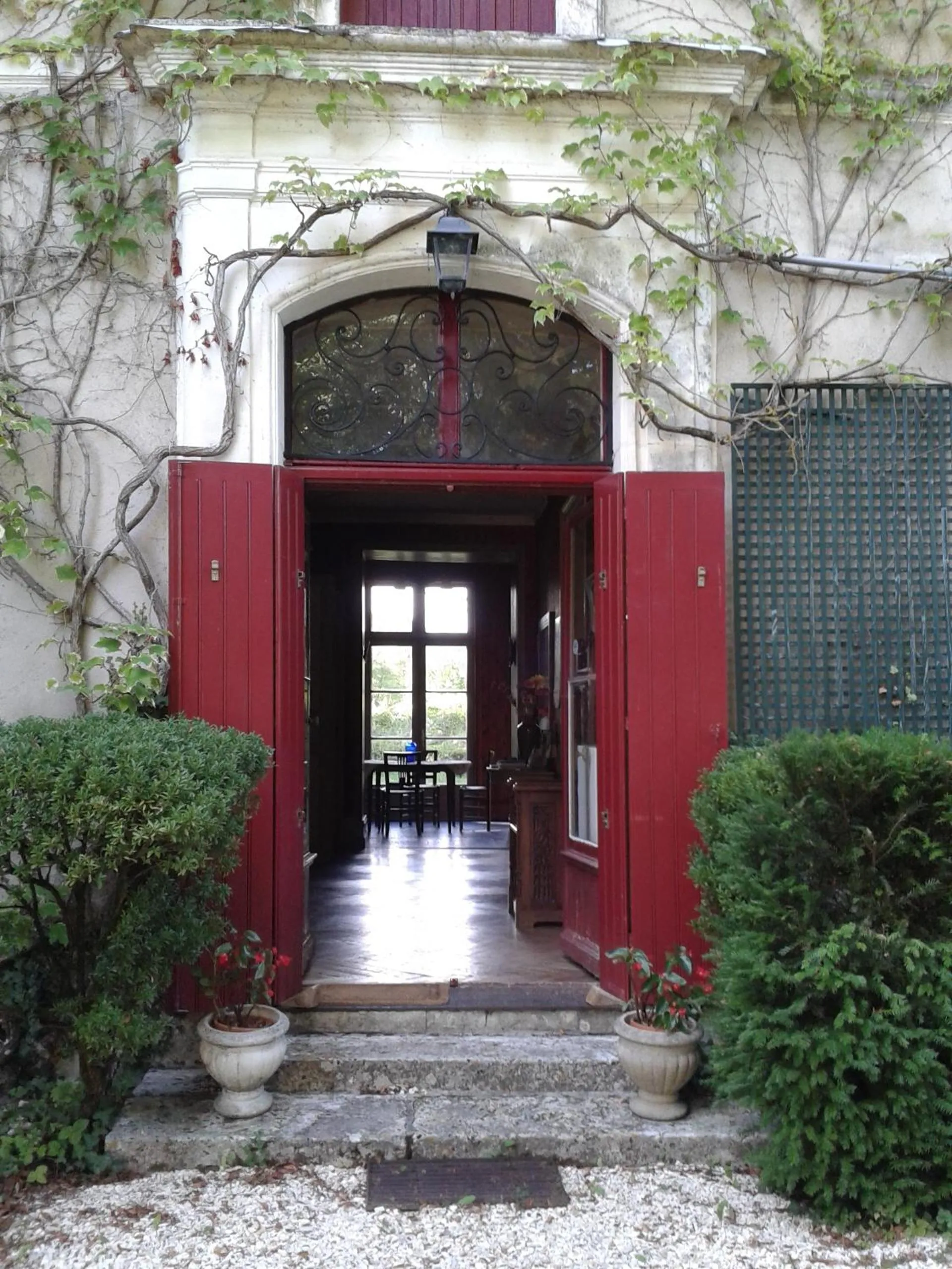 Facade/entrance in La Cure du Maine Charles