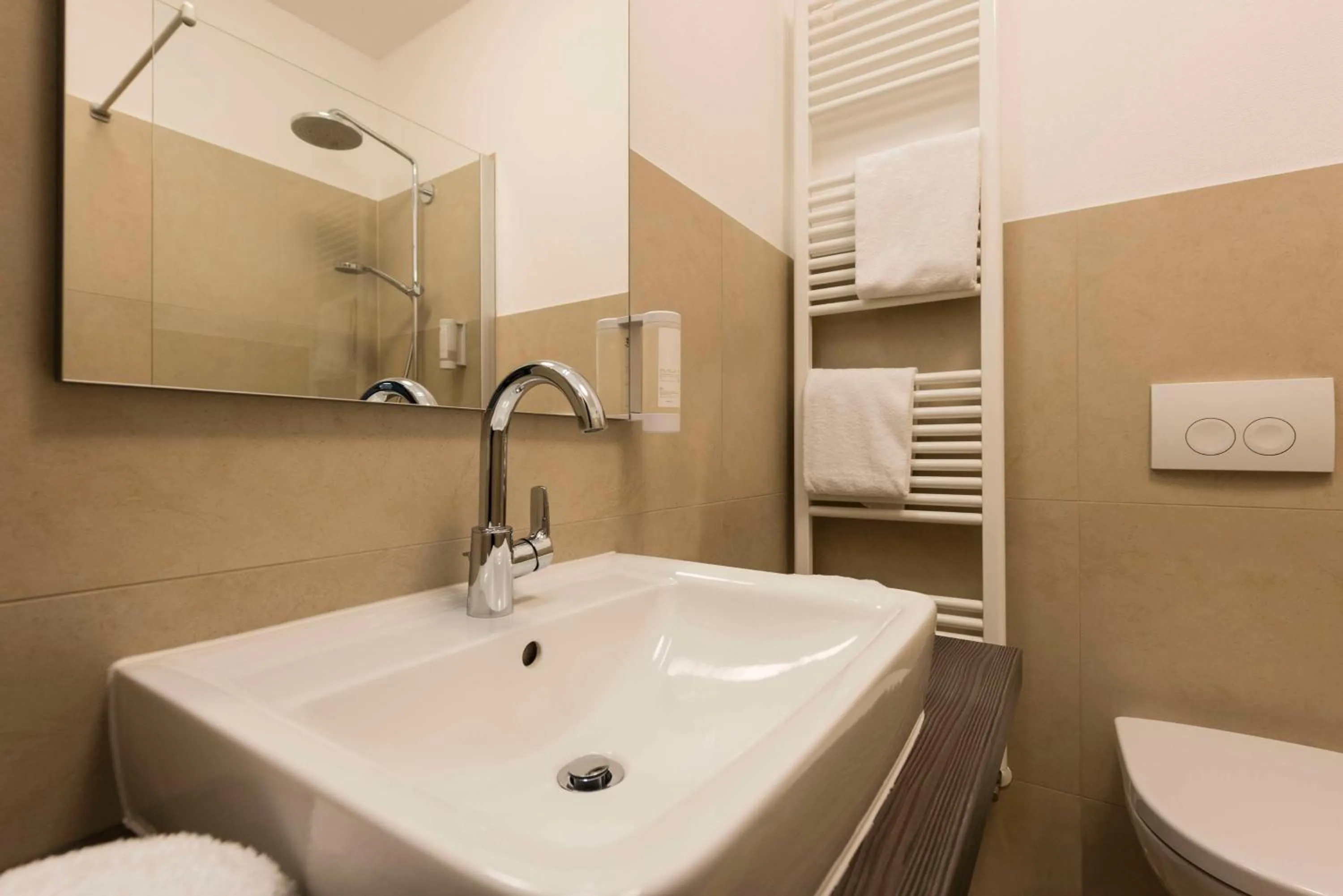 Bathroom in Best Western Hotel Braunschweig Seminarius