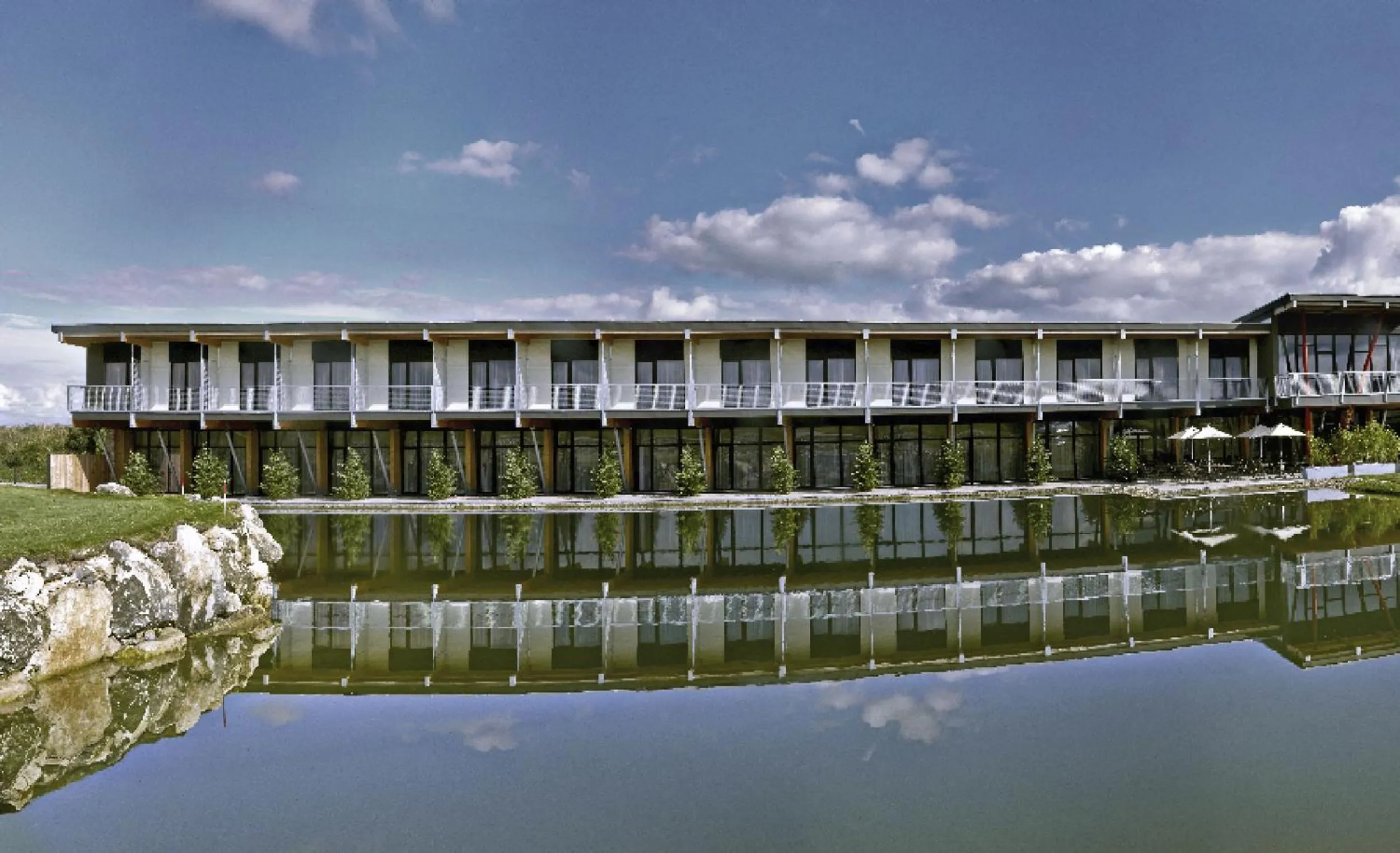 Facade/entrance in Sand Martin