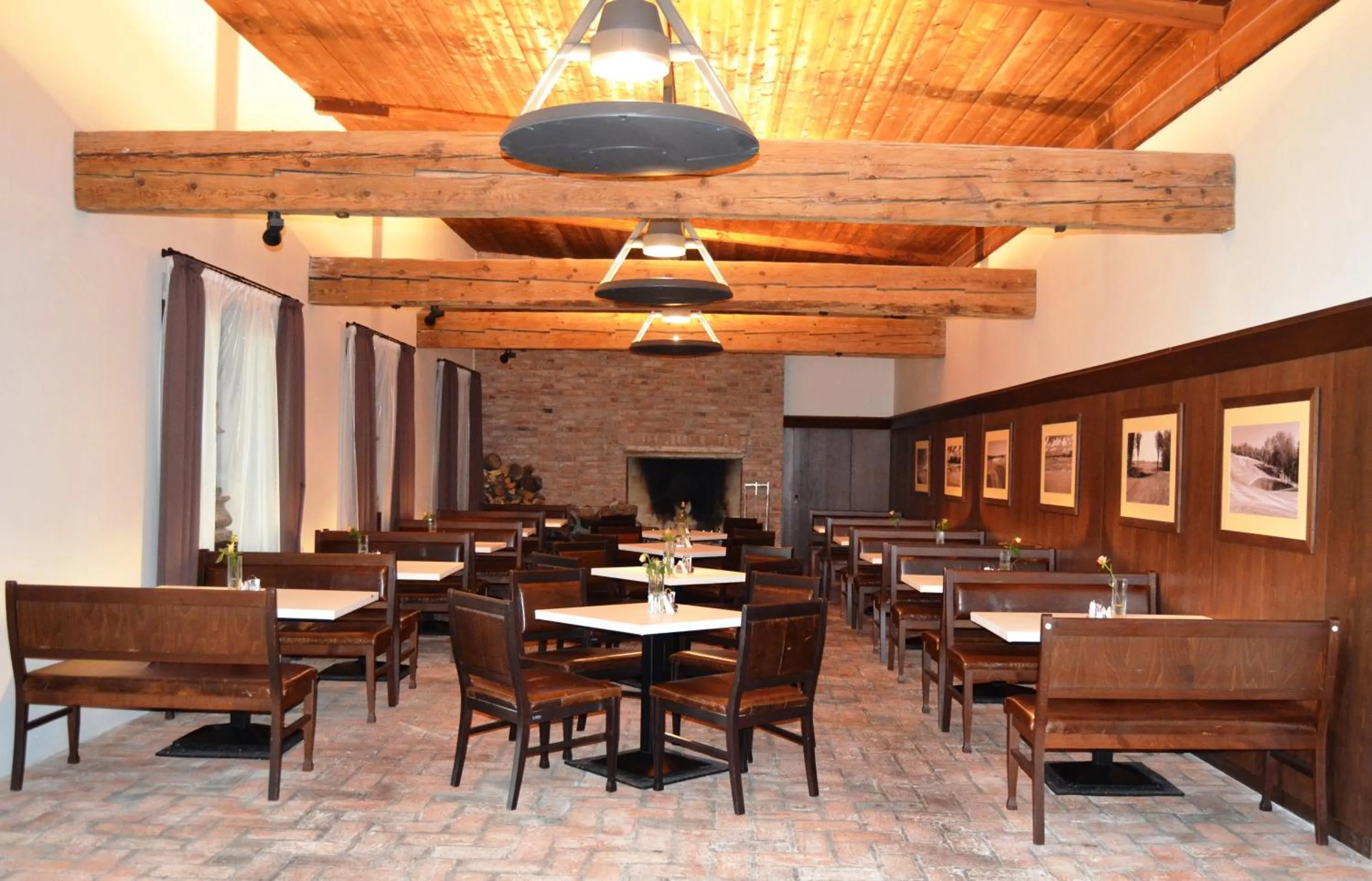 Restaurant/places to eat in Sand Martin