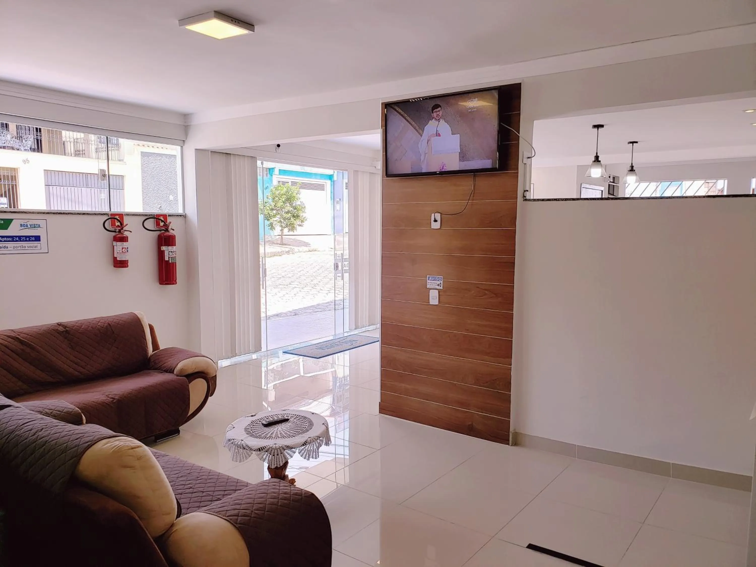 Communal lounge/ TV room in Pousada Boa Vista