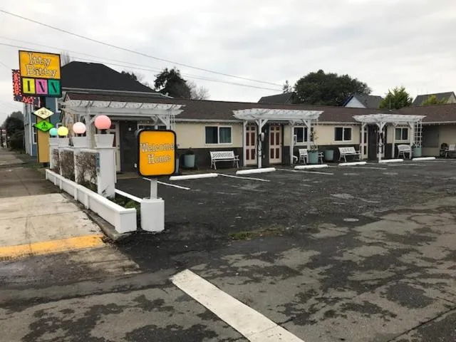 Property building in The Star Trek - USS Enterprise Room at the Itty Bitty Inn