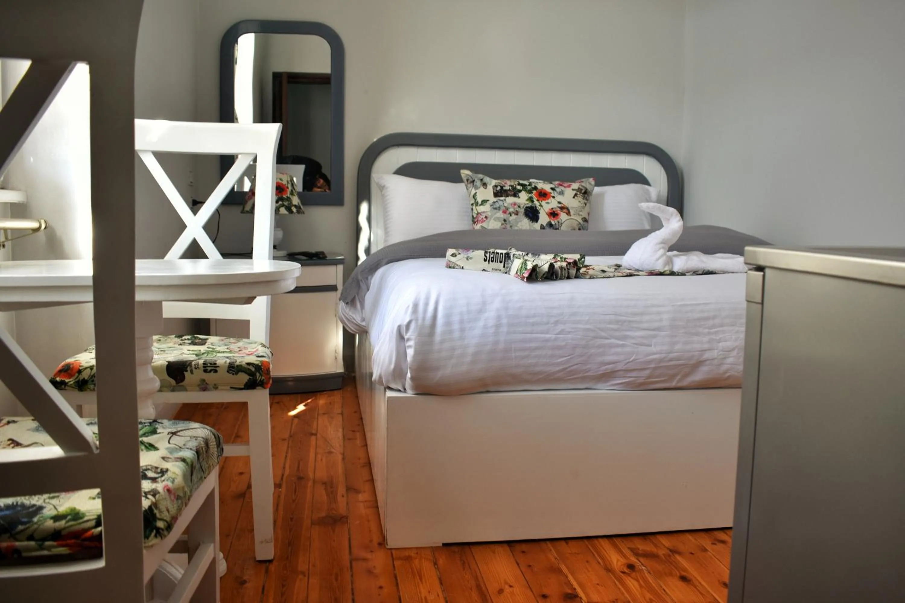 Bedroom, Bed in columbia sky city hotel