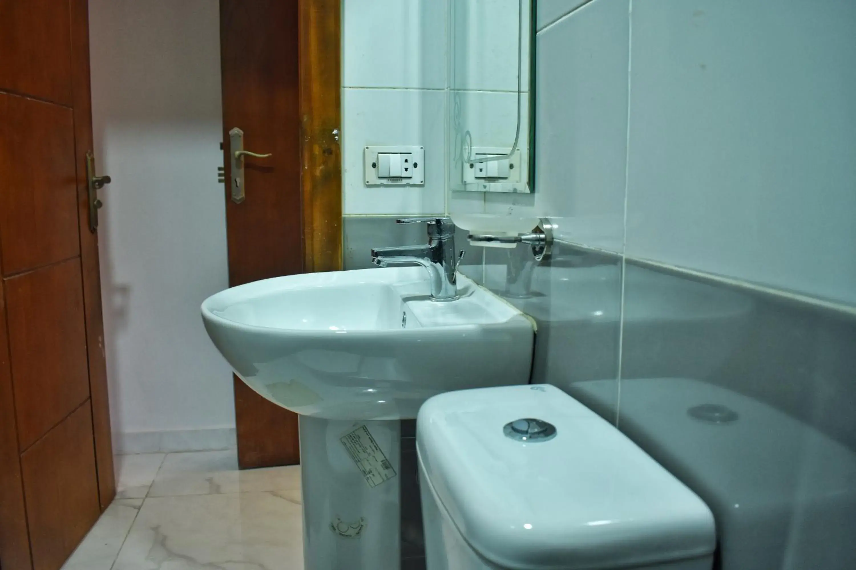 Deluxe Double Room with Balcony in columbia sky city hotel Deluxe Double Room with Balcony in columbia sky city hotel