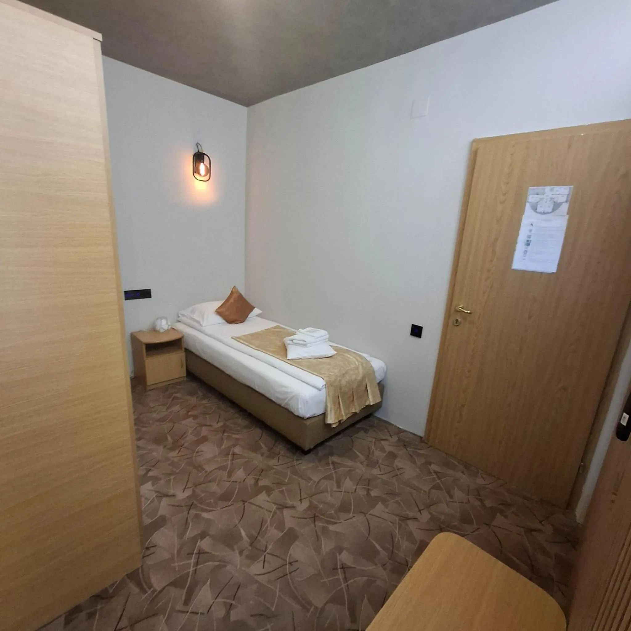 Bed in Pensiunea Warthe Bed & Breakfast