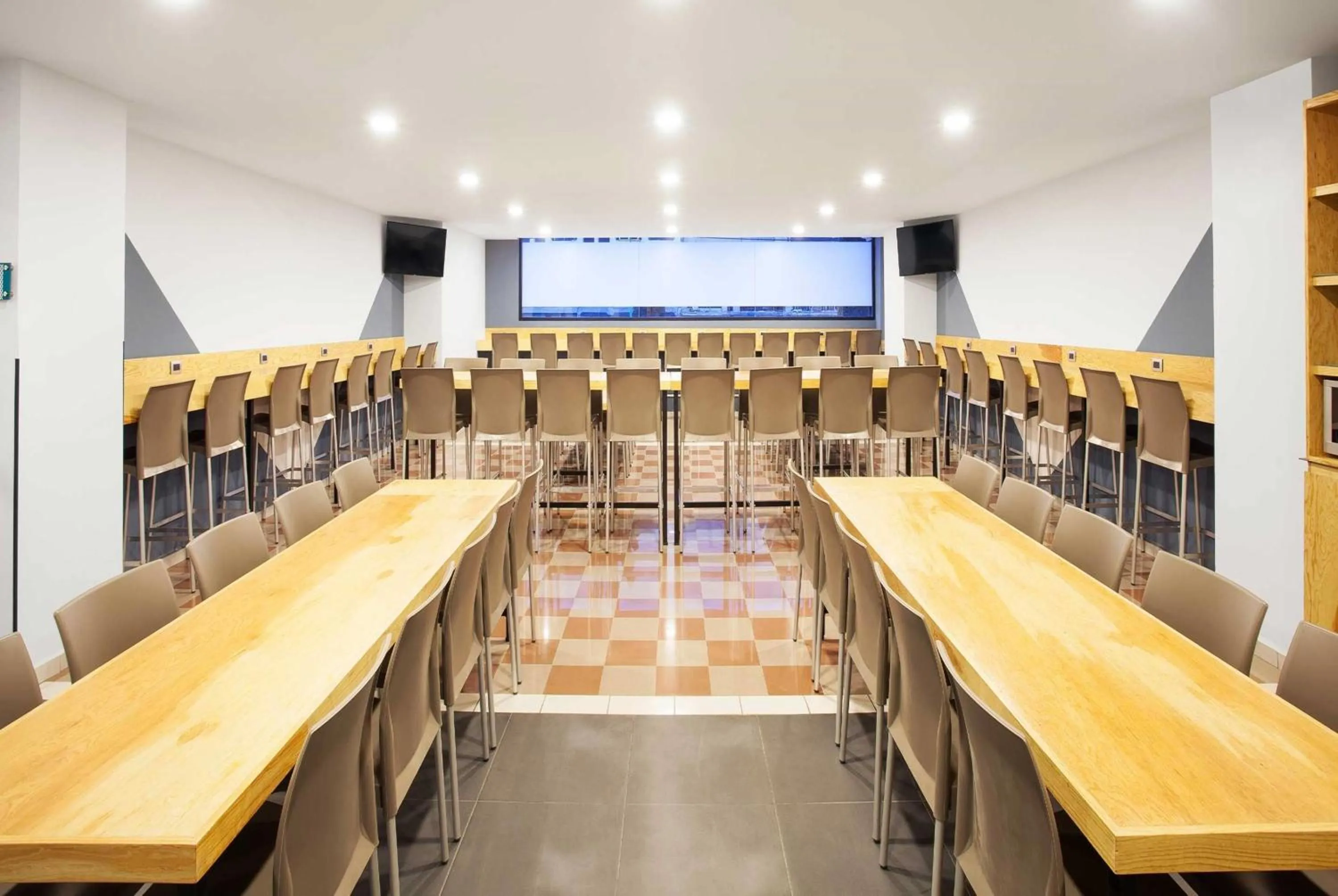 Property building in Hotel MX lagunilla CDMX, Trademark Collection by Wyndham