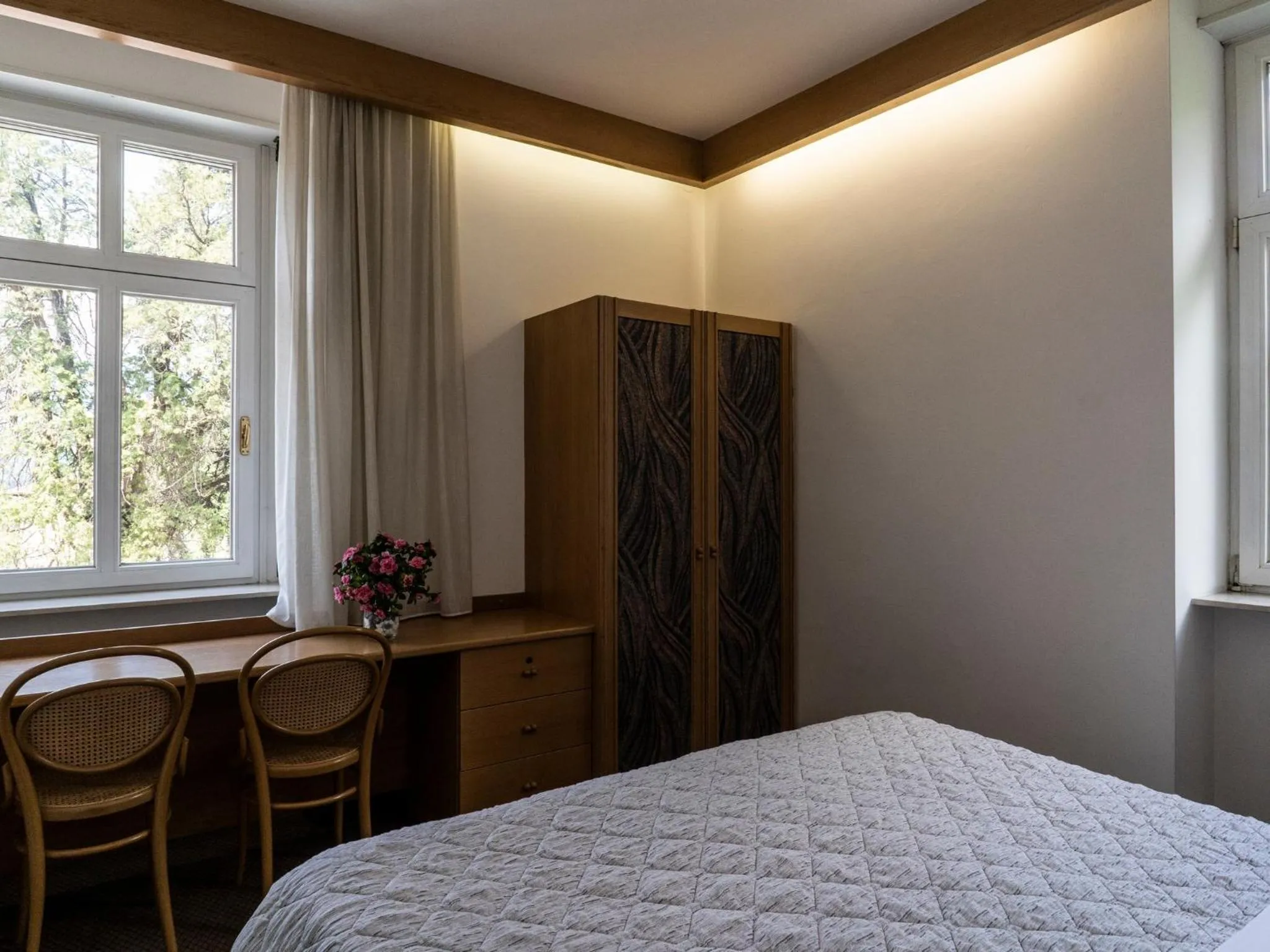 wardrobe in Hotel Villa Regina