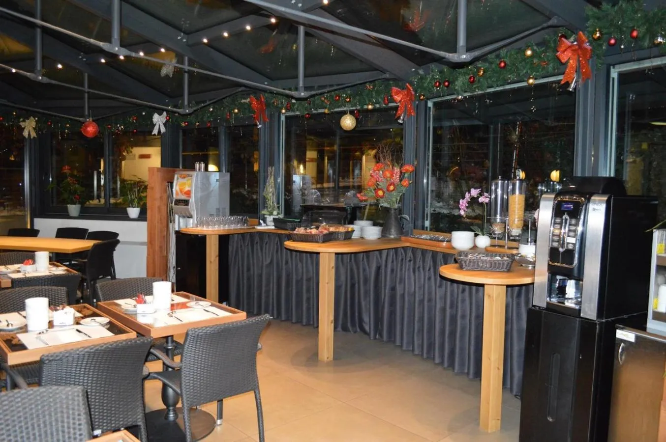 Buffet breakfast in Hotel Villa Regina