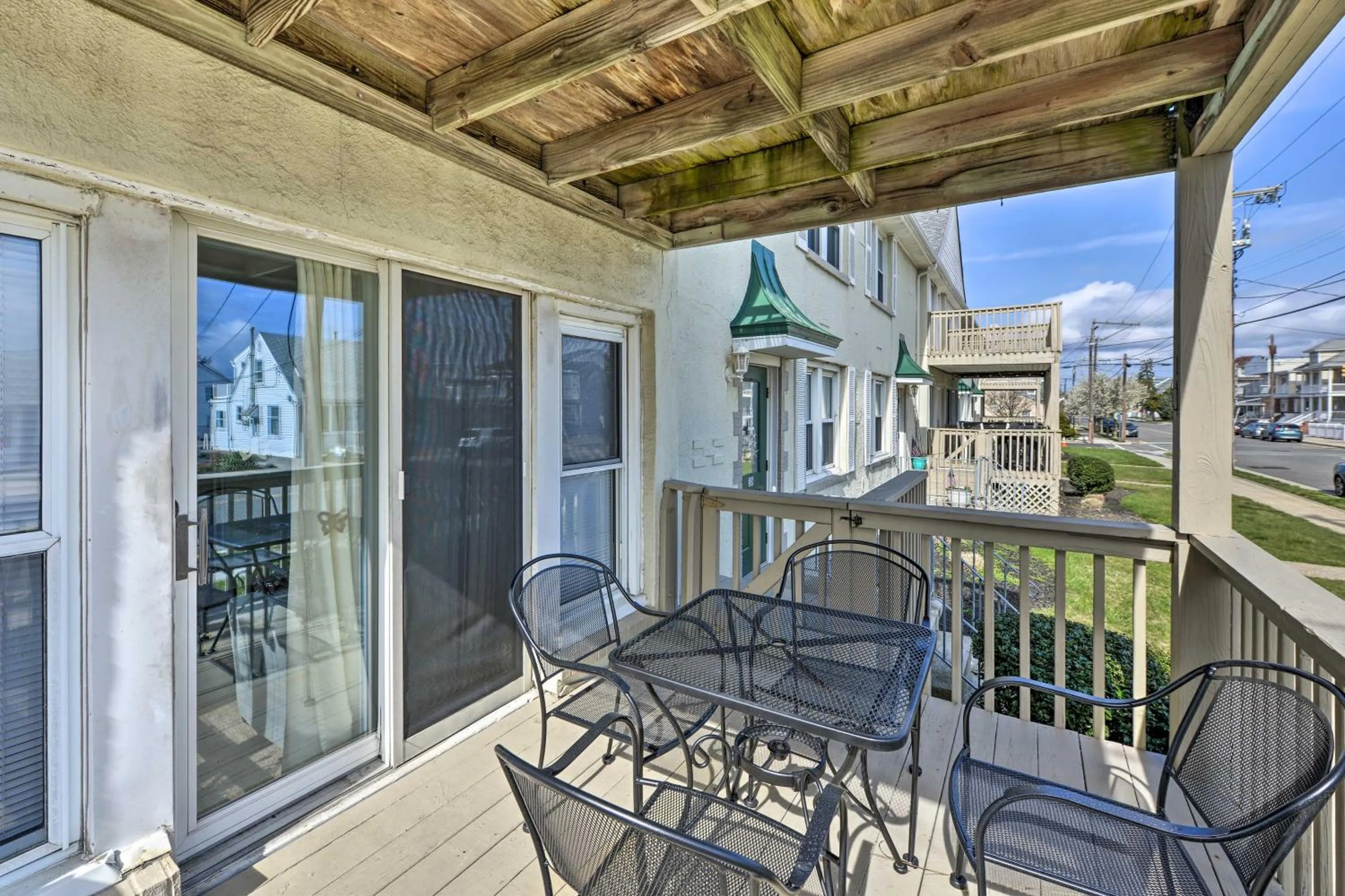 Wildwood Crest Condo 2 Blocks to Beach!