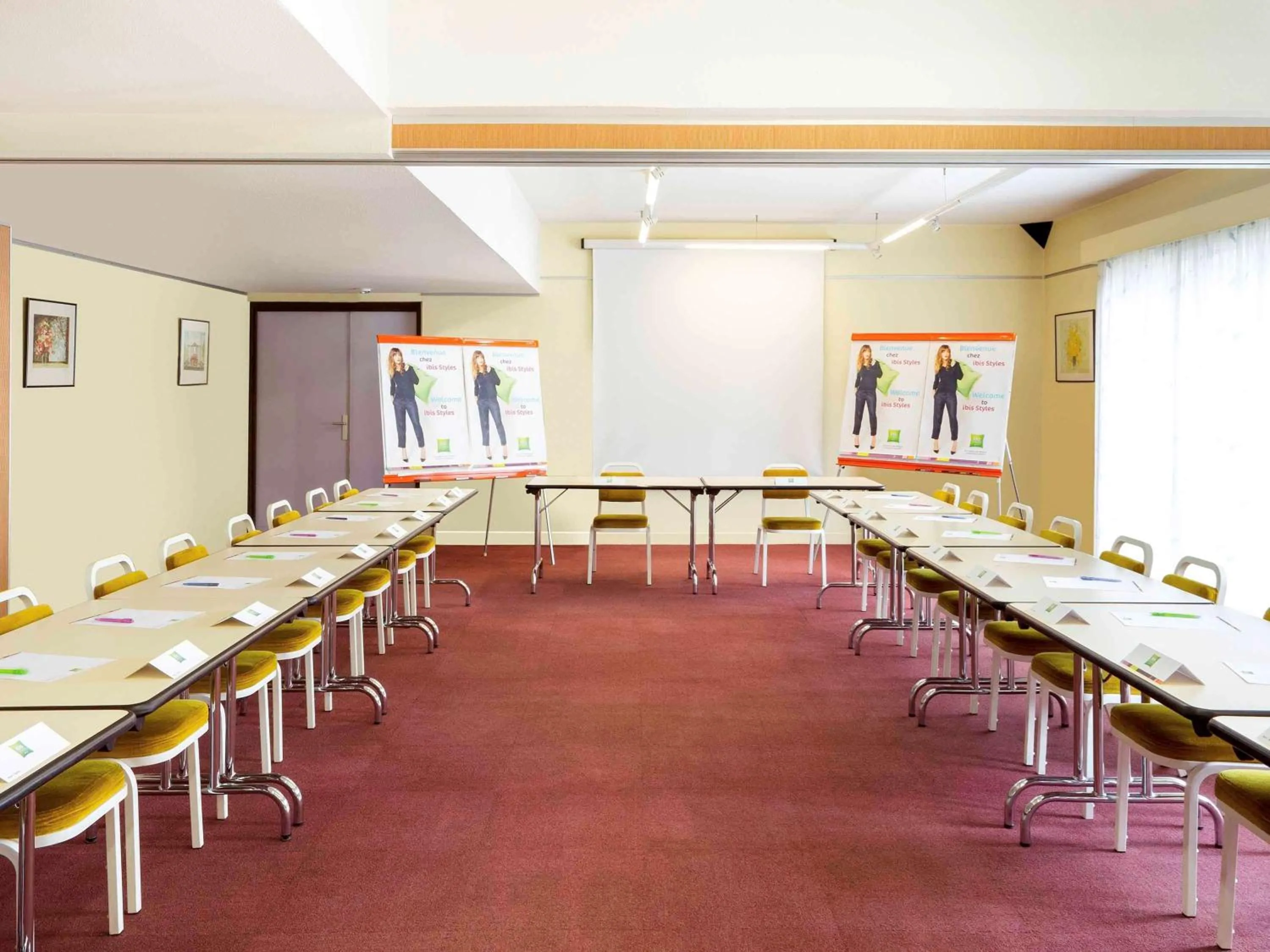 On site in ibis Styles Niort Poitou Charentes