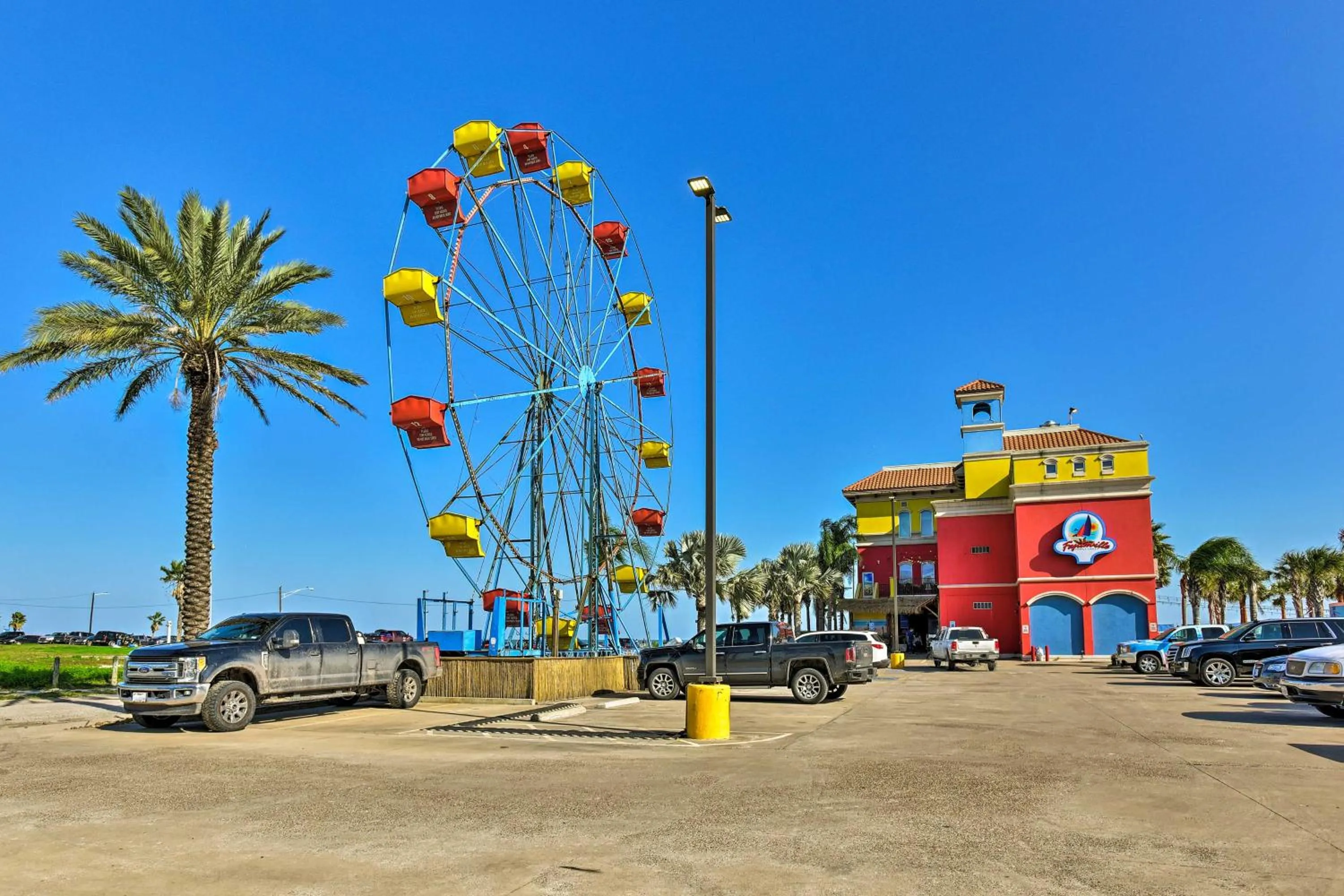 Corpus Christi Beachfront Condo with Pool Access!
