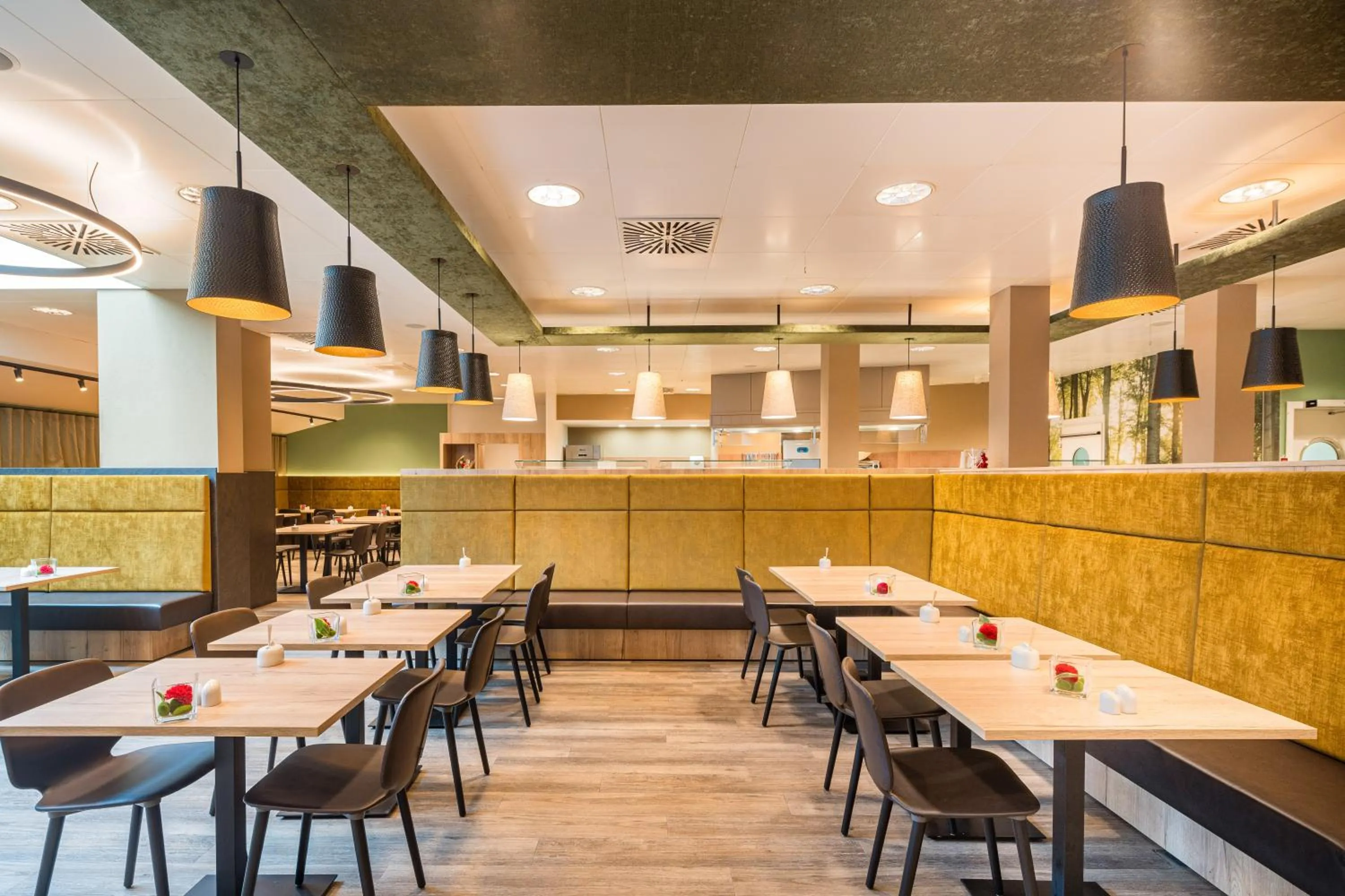 Restaurant/places to eat in Best Western Hotel München Airport