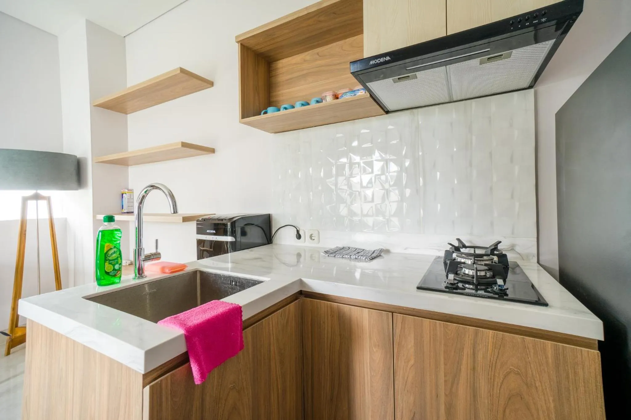 Kitchen or kitchenette in Little Nuts Villas