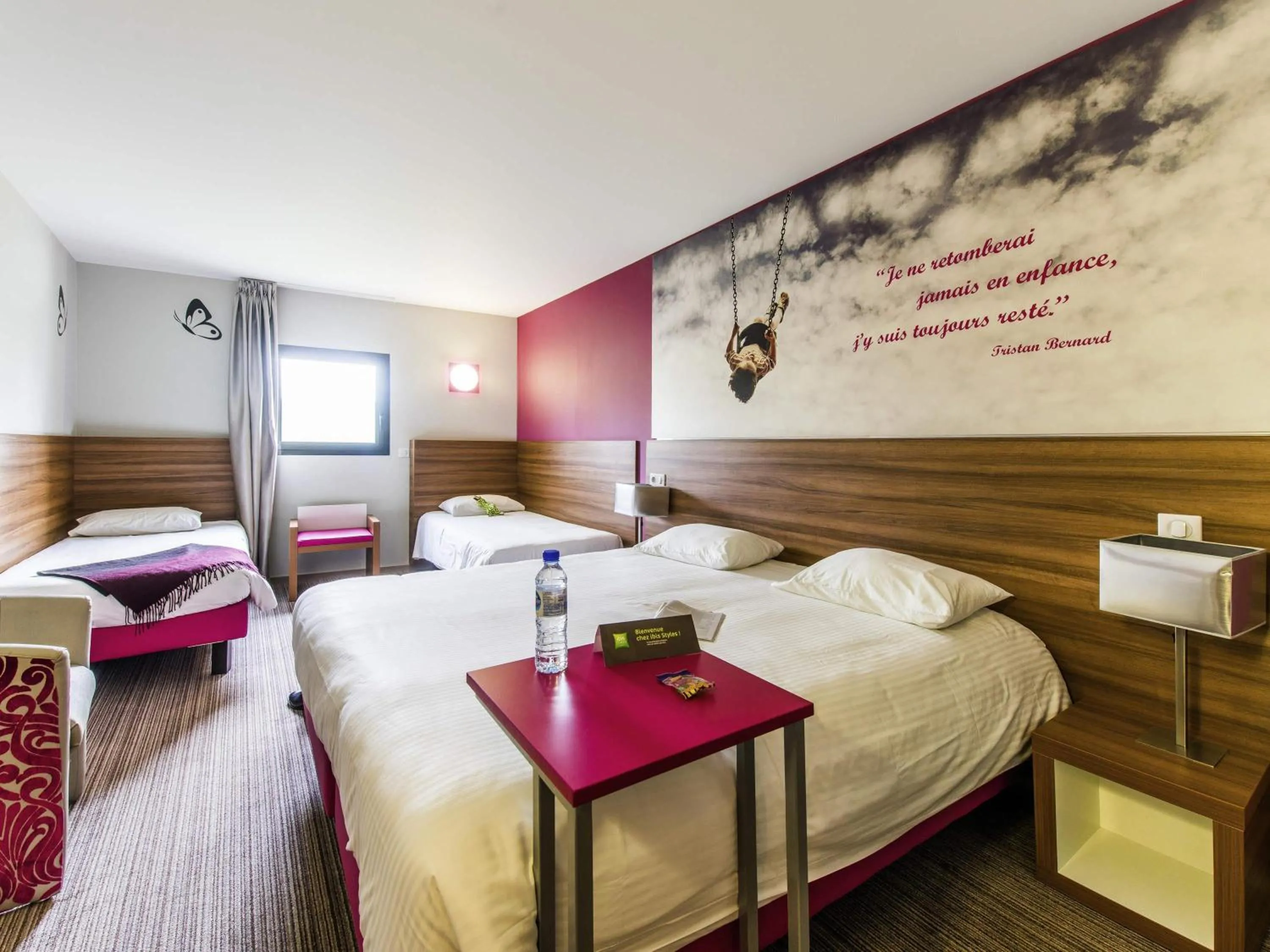 Bedroom, Bed in ibis Styles Castres