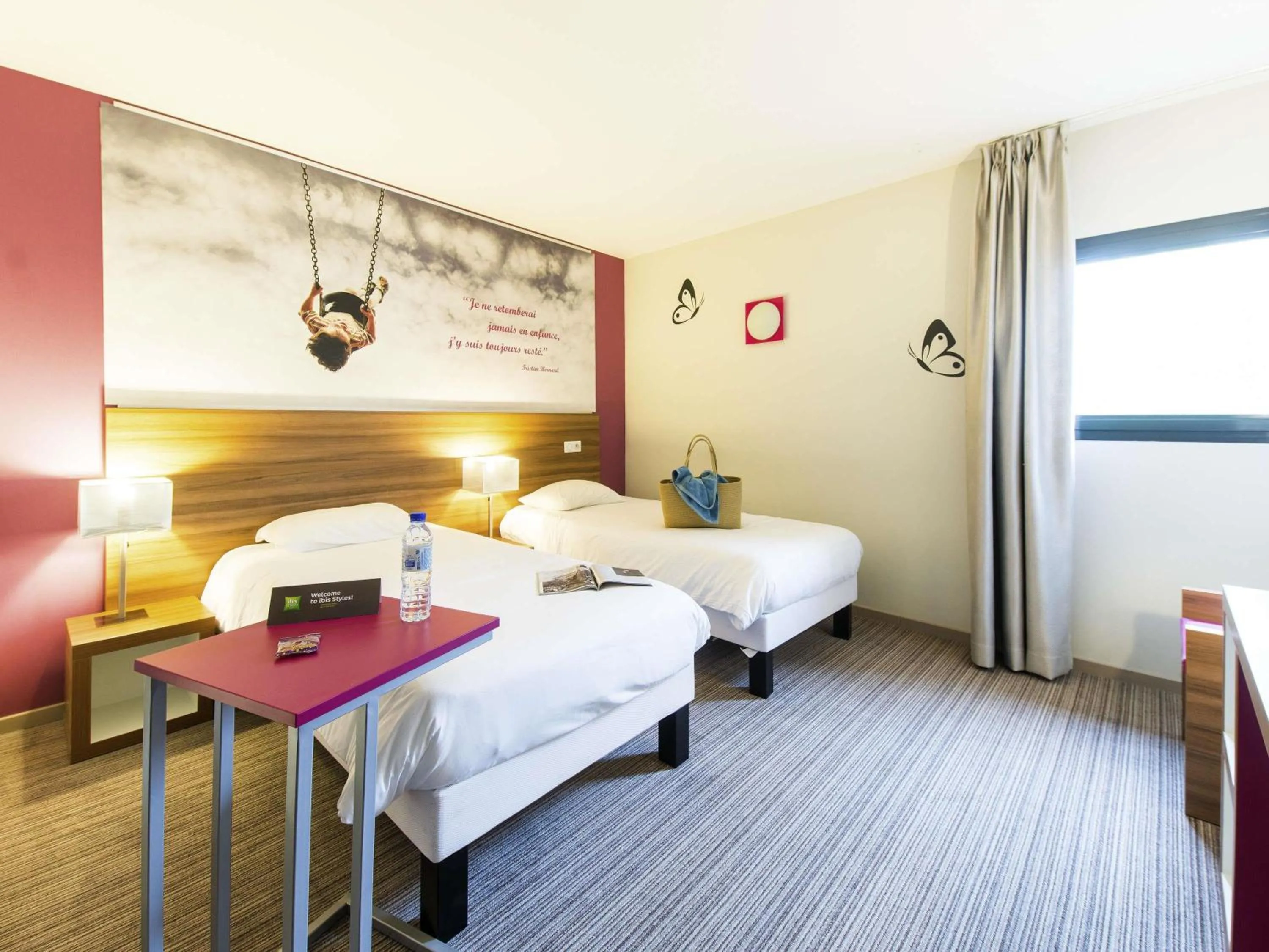 Bedroom, Bed in ibis Styles Castres