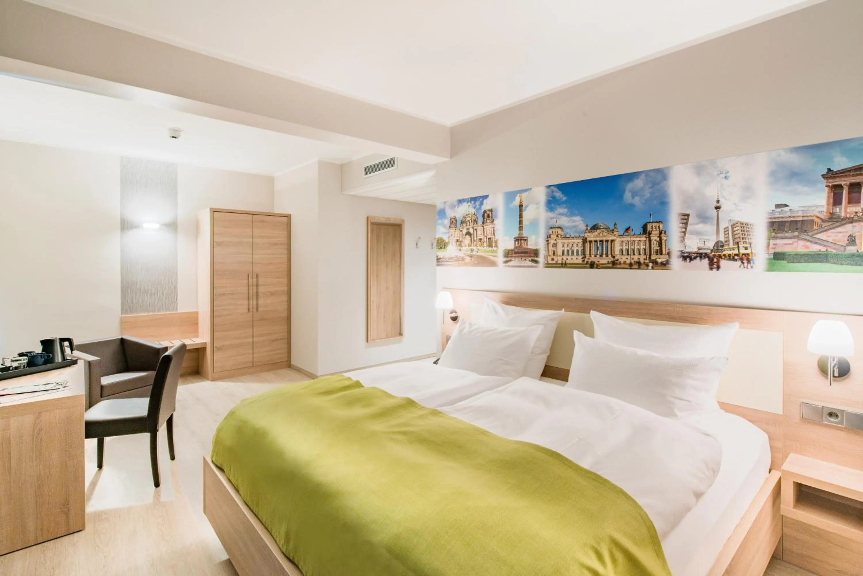 Photo of the whole room, Bed in Best Western Hotel Kantstrasse Berlin