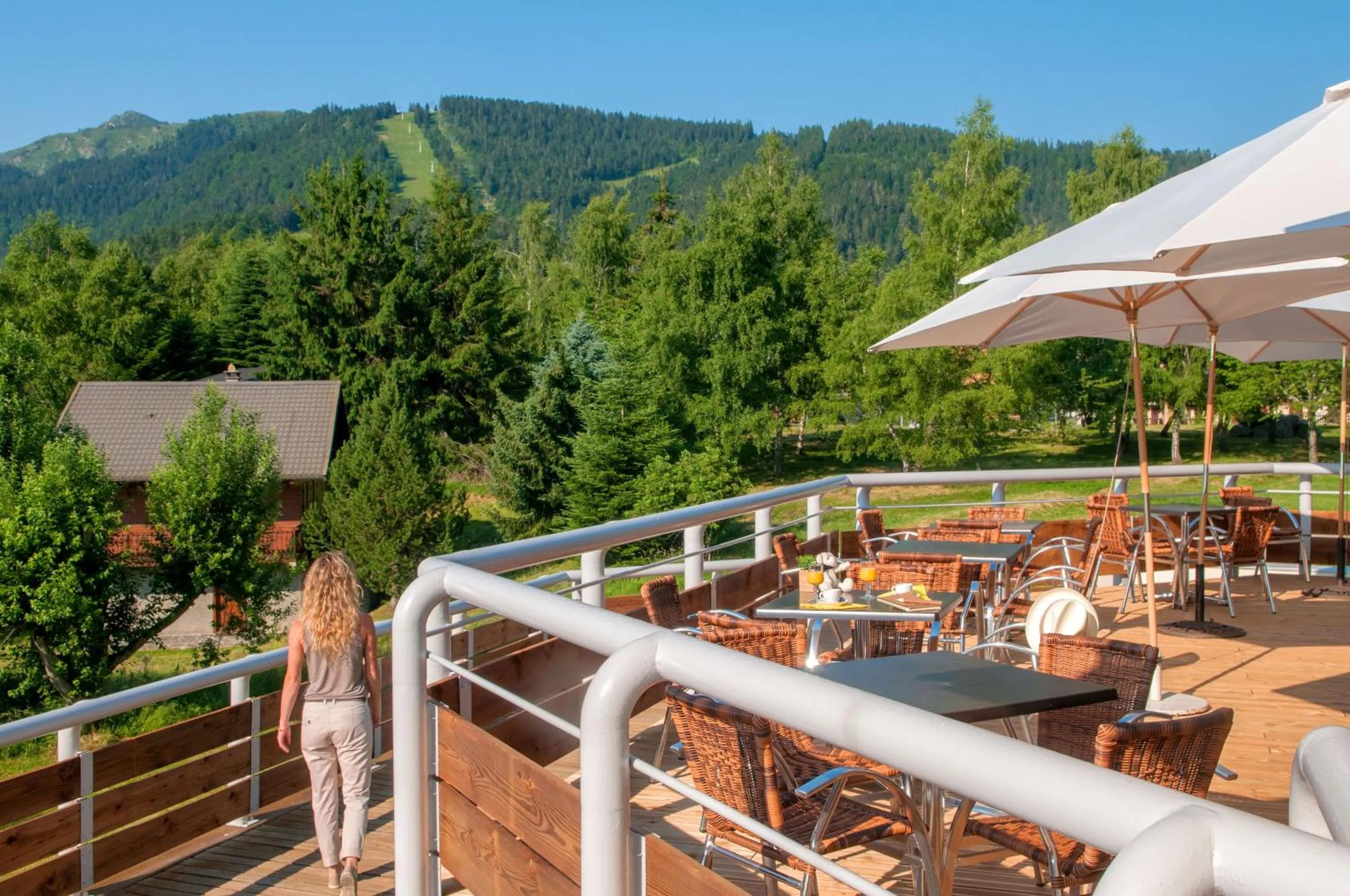 Patio in Village Vacances Le Tarbesou - Pied de piste station Ax 3 Domaines