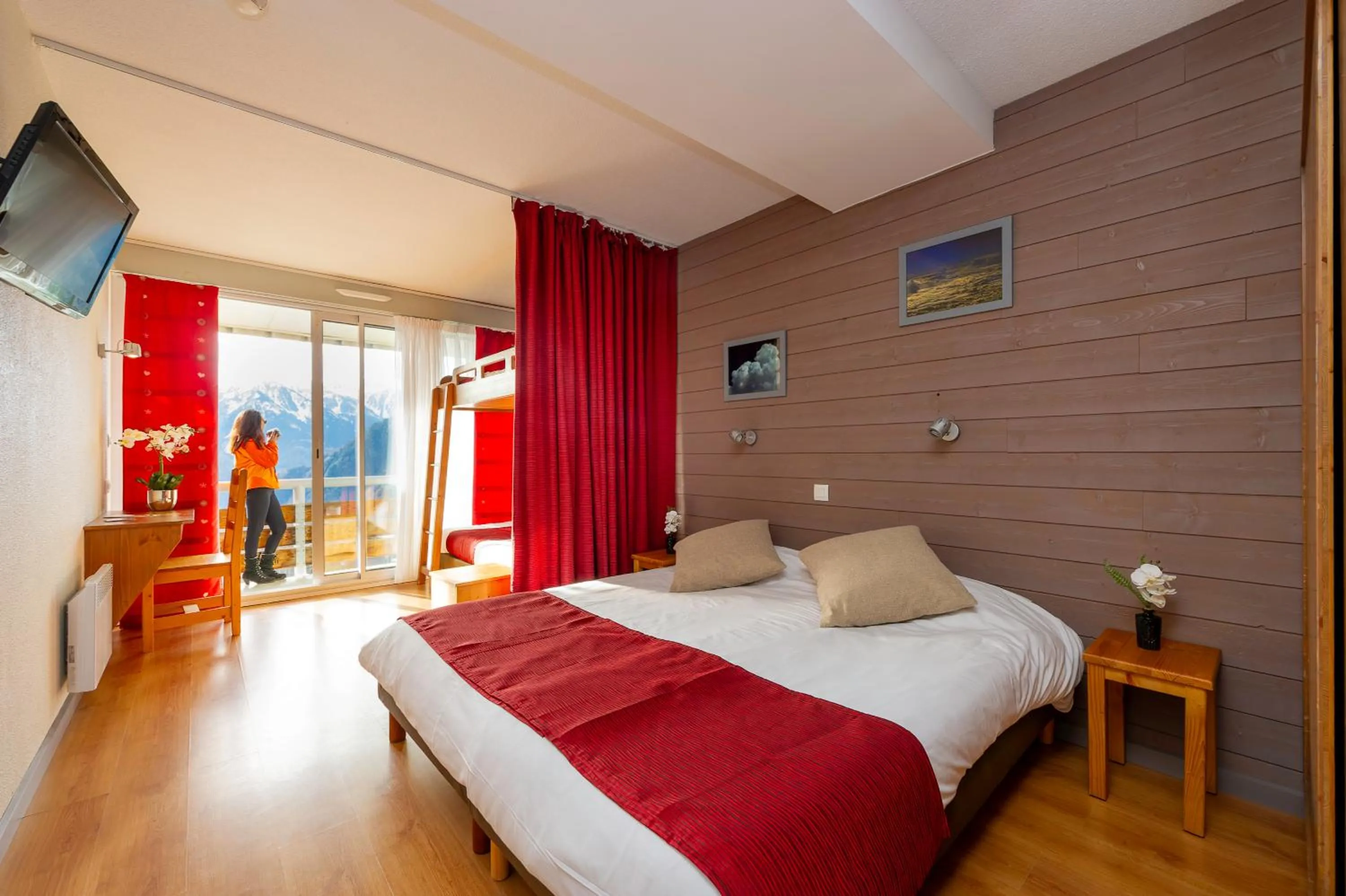 Bed in Village Vacances Le Tarbesou - Pied de piste station Ax 3 Domaines