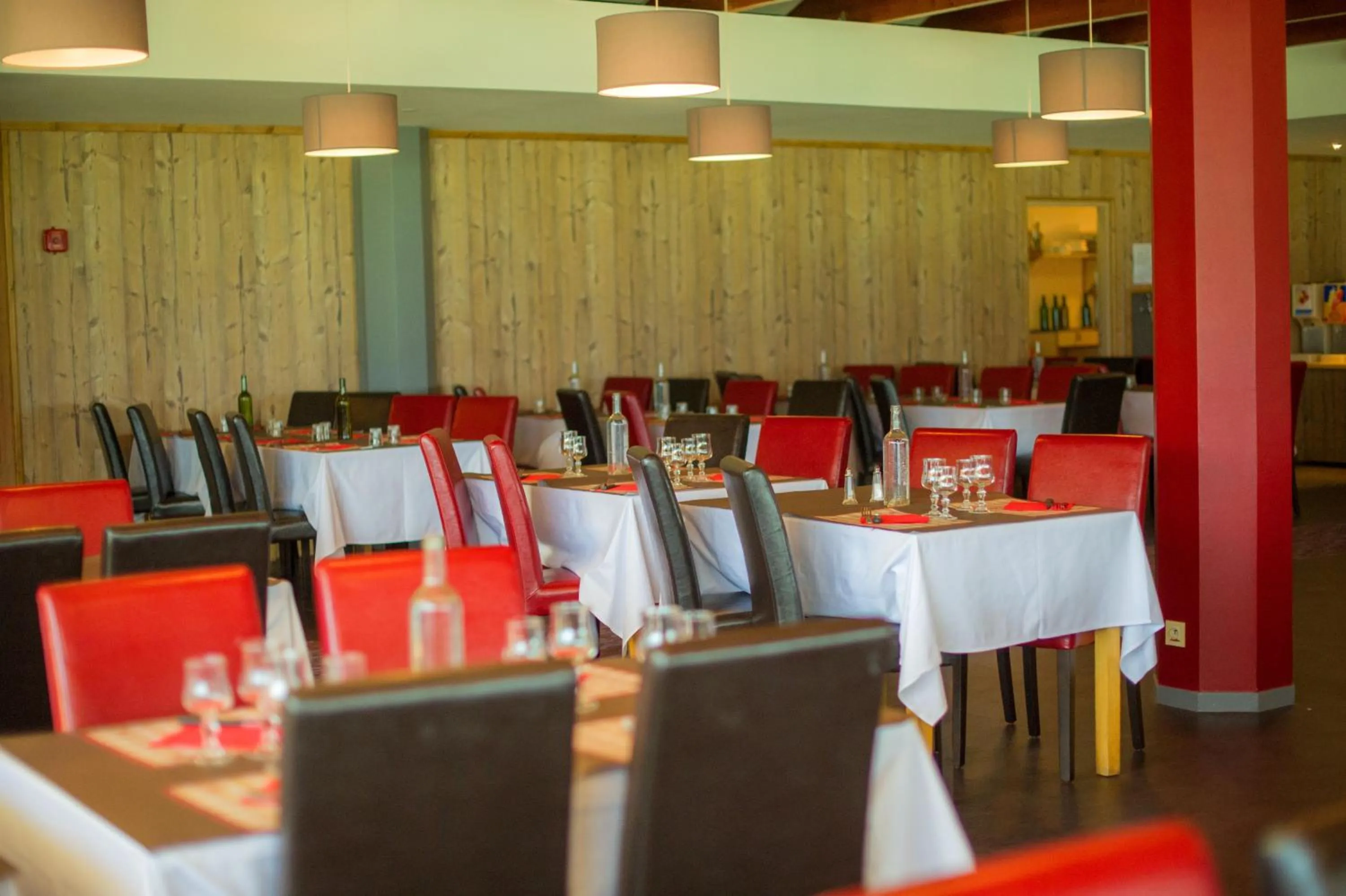 Restaurant/places to eat in Village Vacances Le Tarbesou - Pied de piste station Ax 3 Domaines